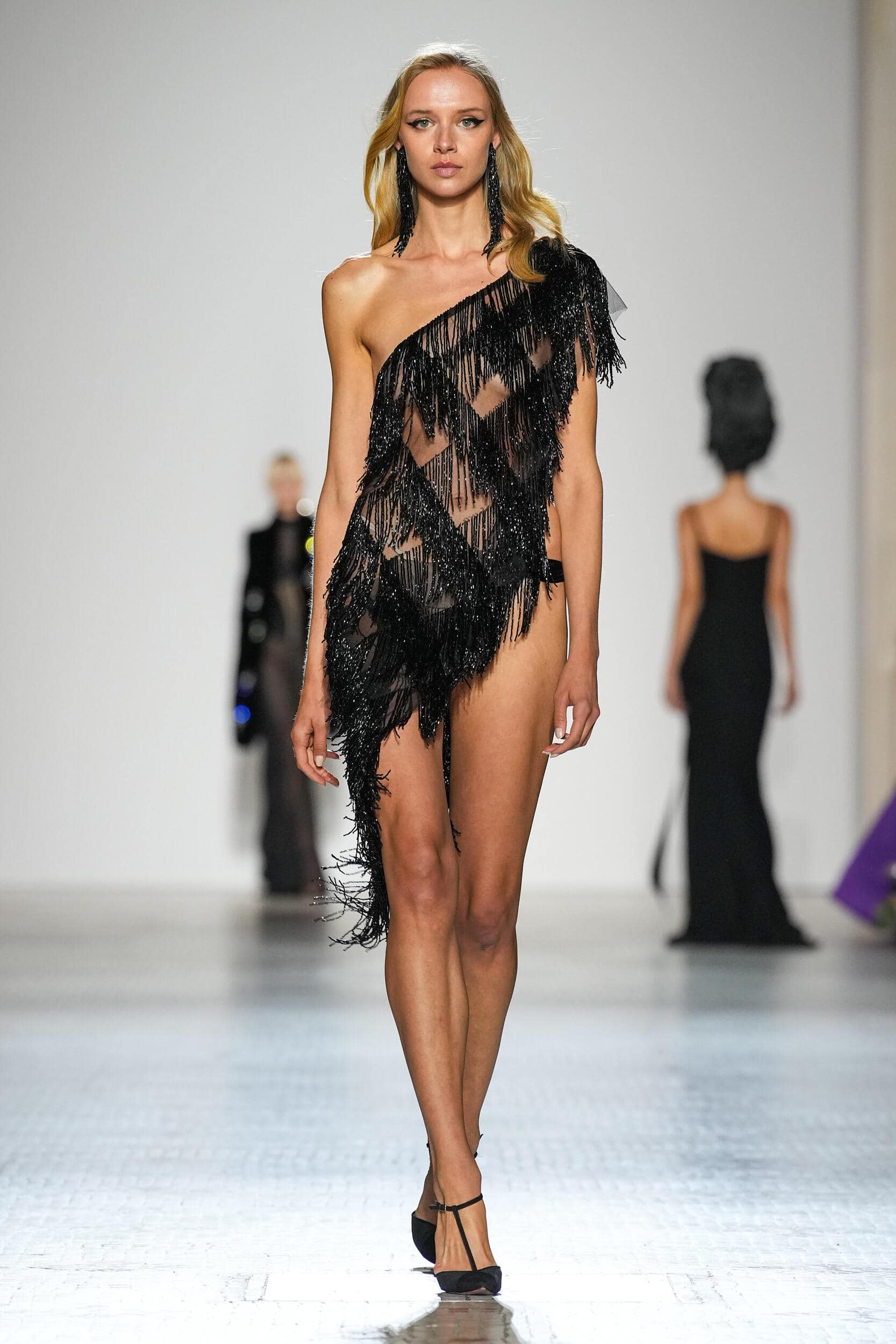 Celia Kritharioti Fall 2023 Couture Fashion Show