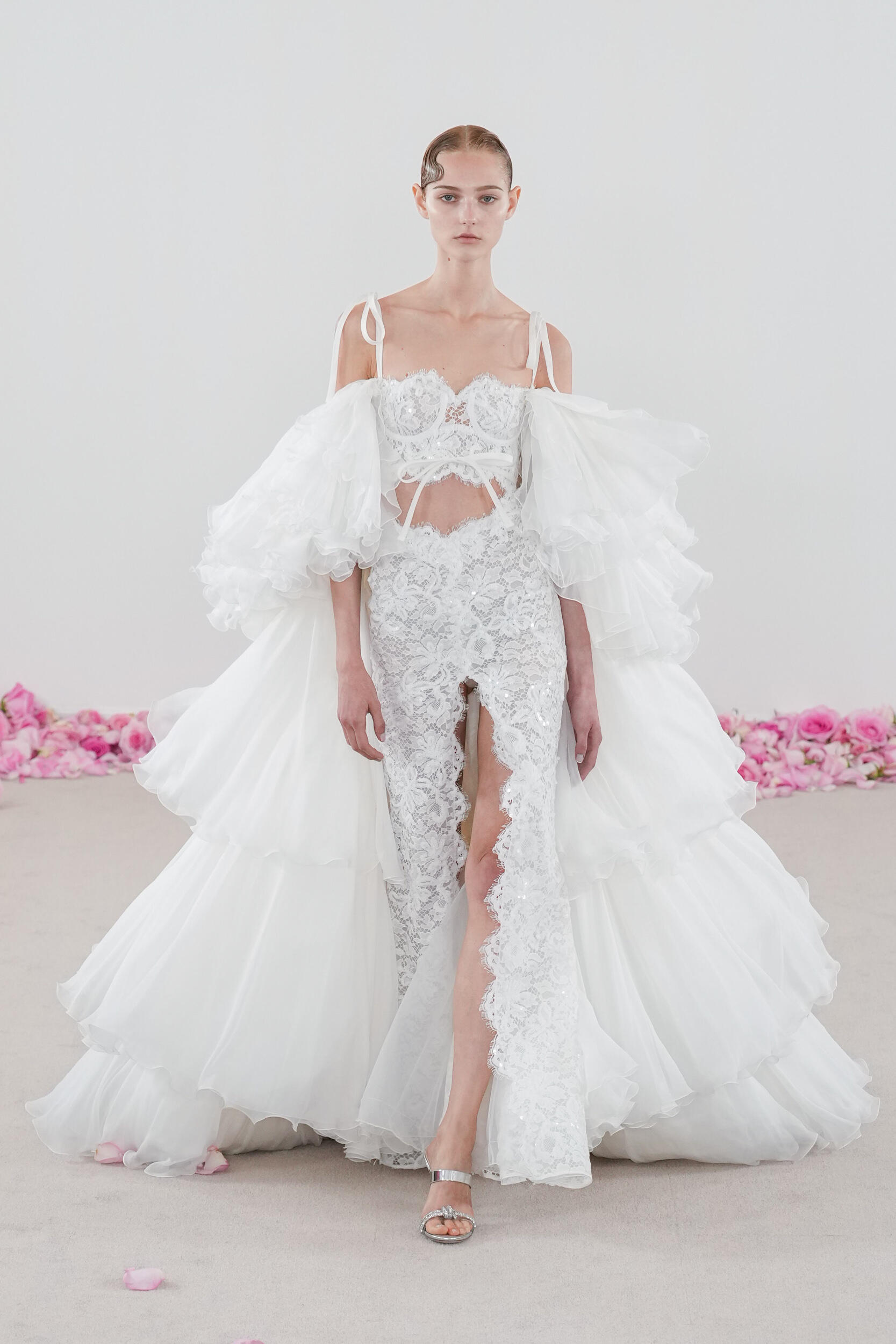 Giambattista Valli Fall 2023 Couture Fashion Show