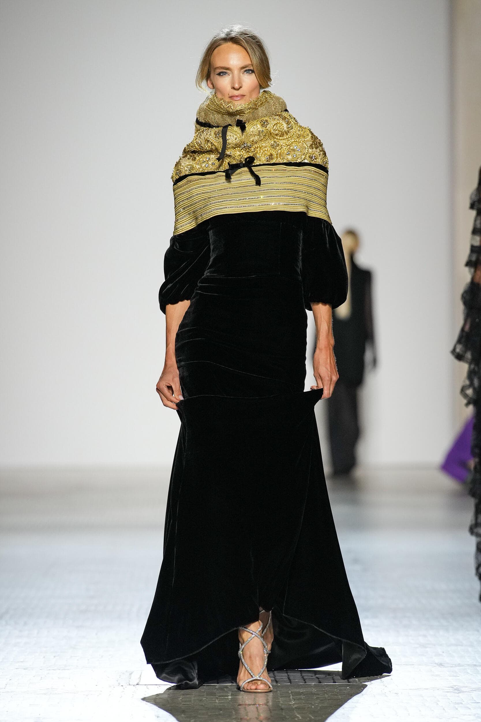 Celia Kritharioti Fall 2023 Couture Fashion Show