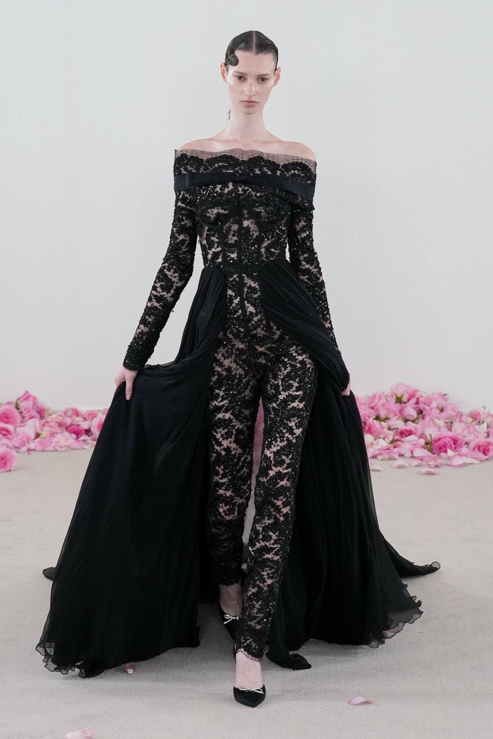 Giambattista Valli Fall 2023 Couture Fashion Show