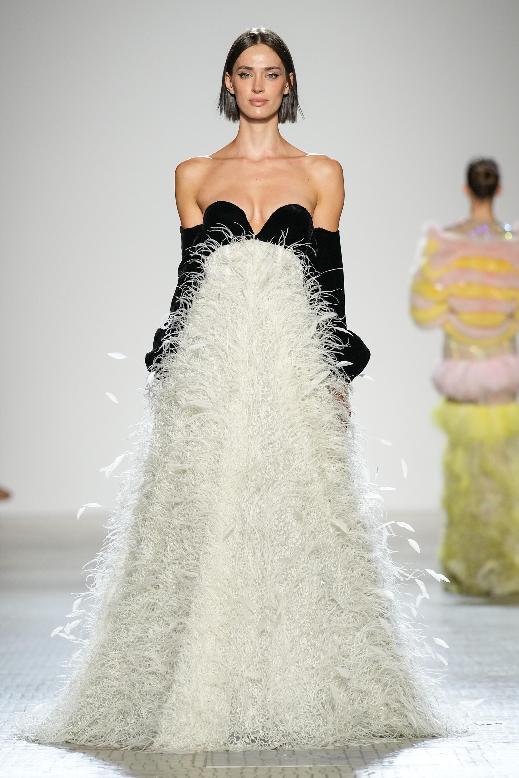 Celia Kritharioti Fall 2023 Couture Fashion Show