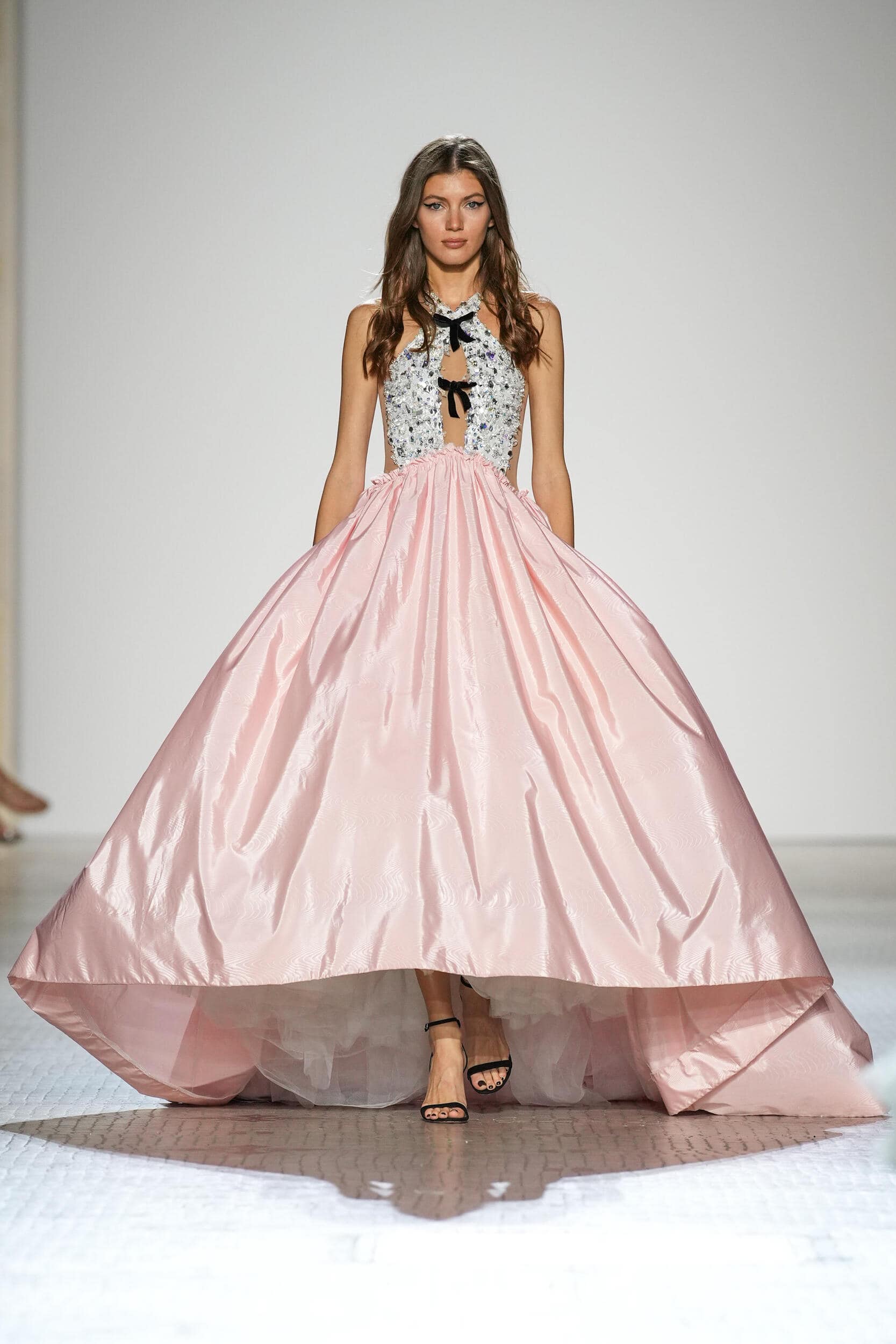 Celia Kritharioti Fall 2023 Couture Fashion Show