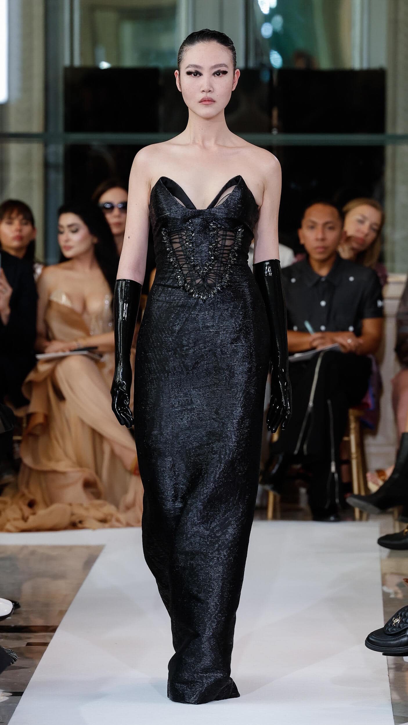 Fovari Fall 2023 Couture Fashion Show