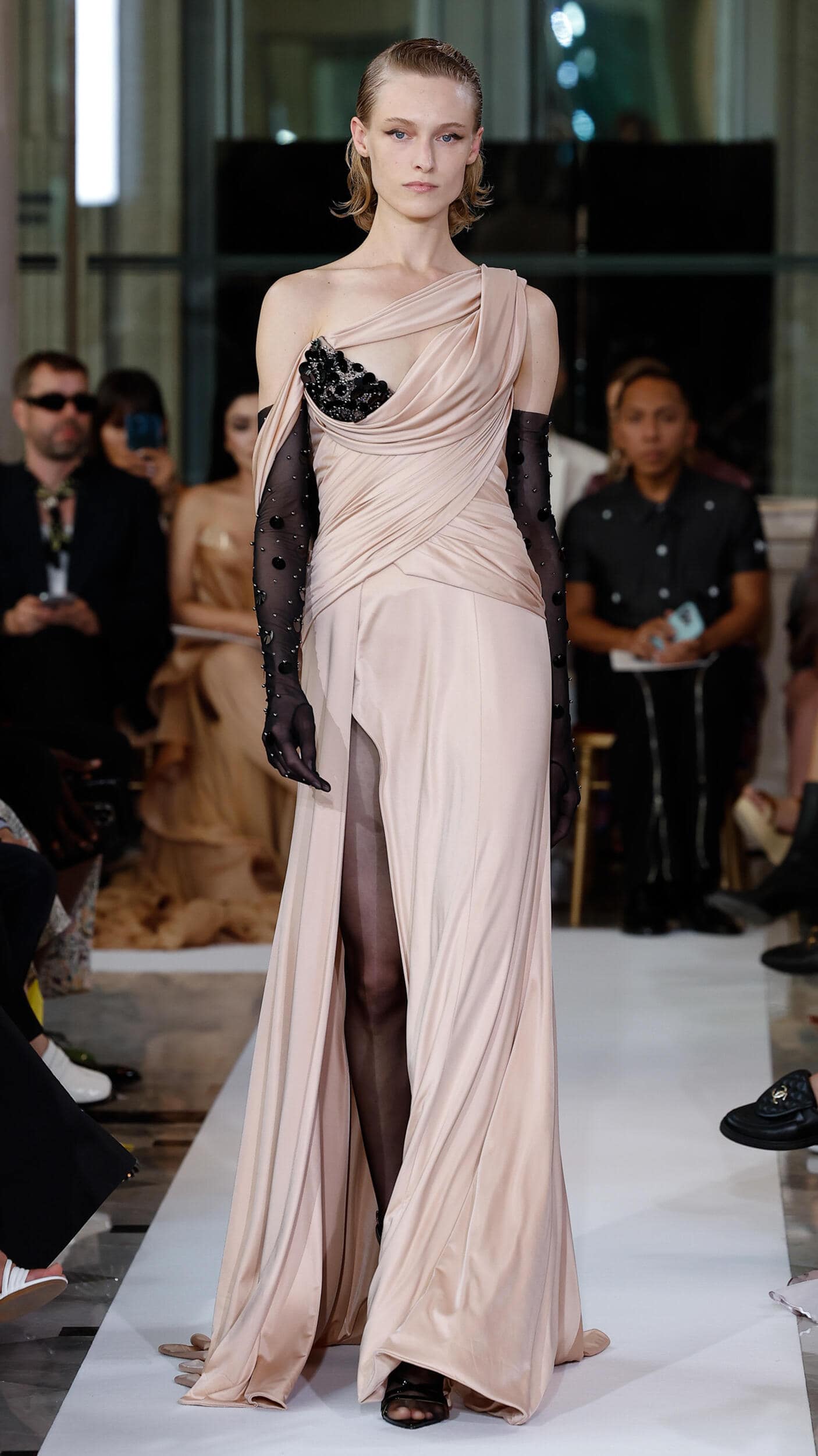 Fovari Fall 2023 Couture Fashion Show