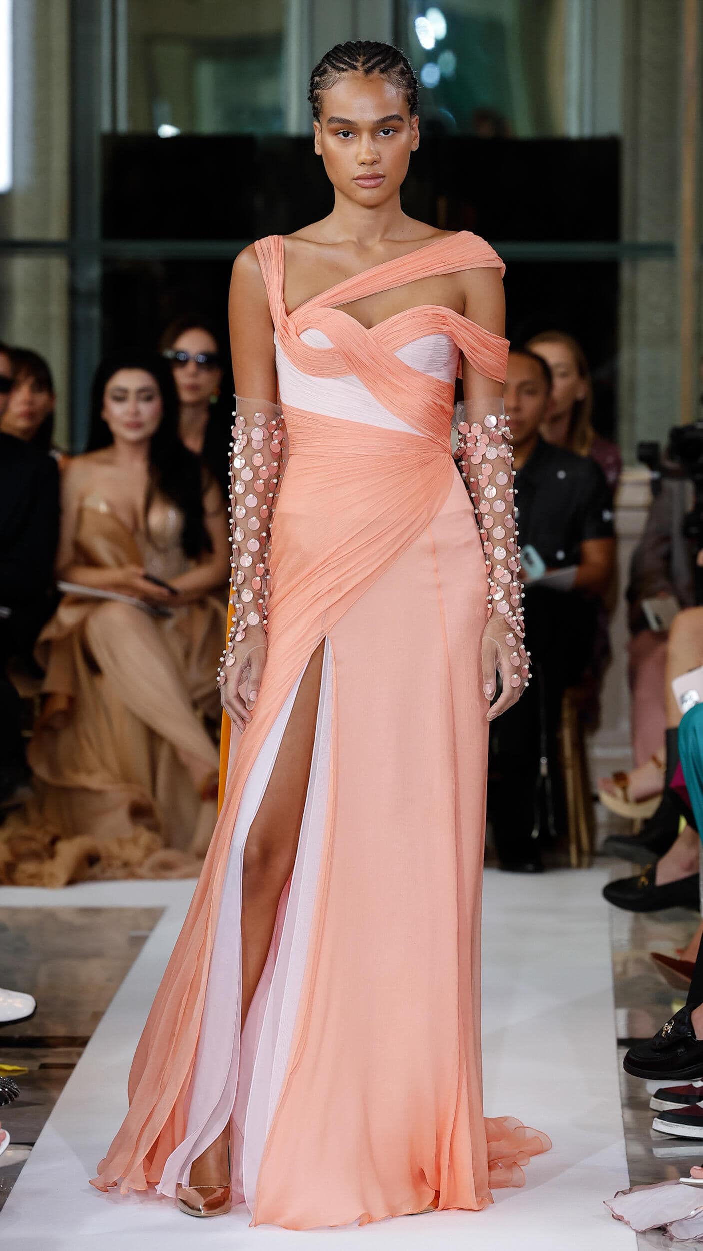 Fovari Fall 2023 Couture Fashion Show