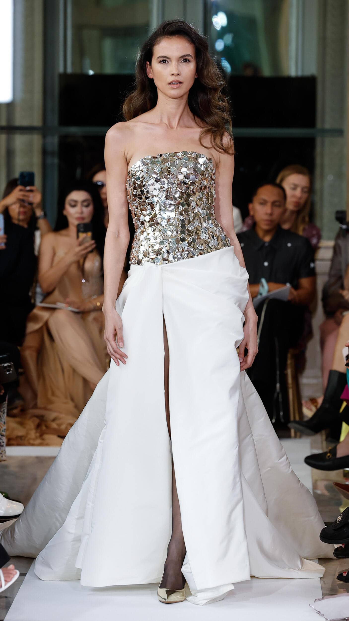 Fovari Fall 2023 Couture Fashion Show