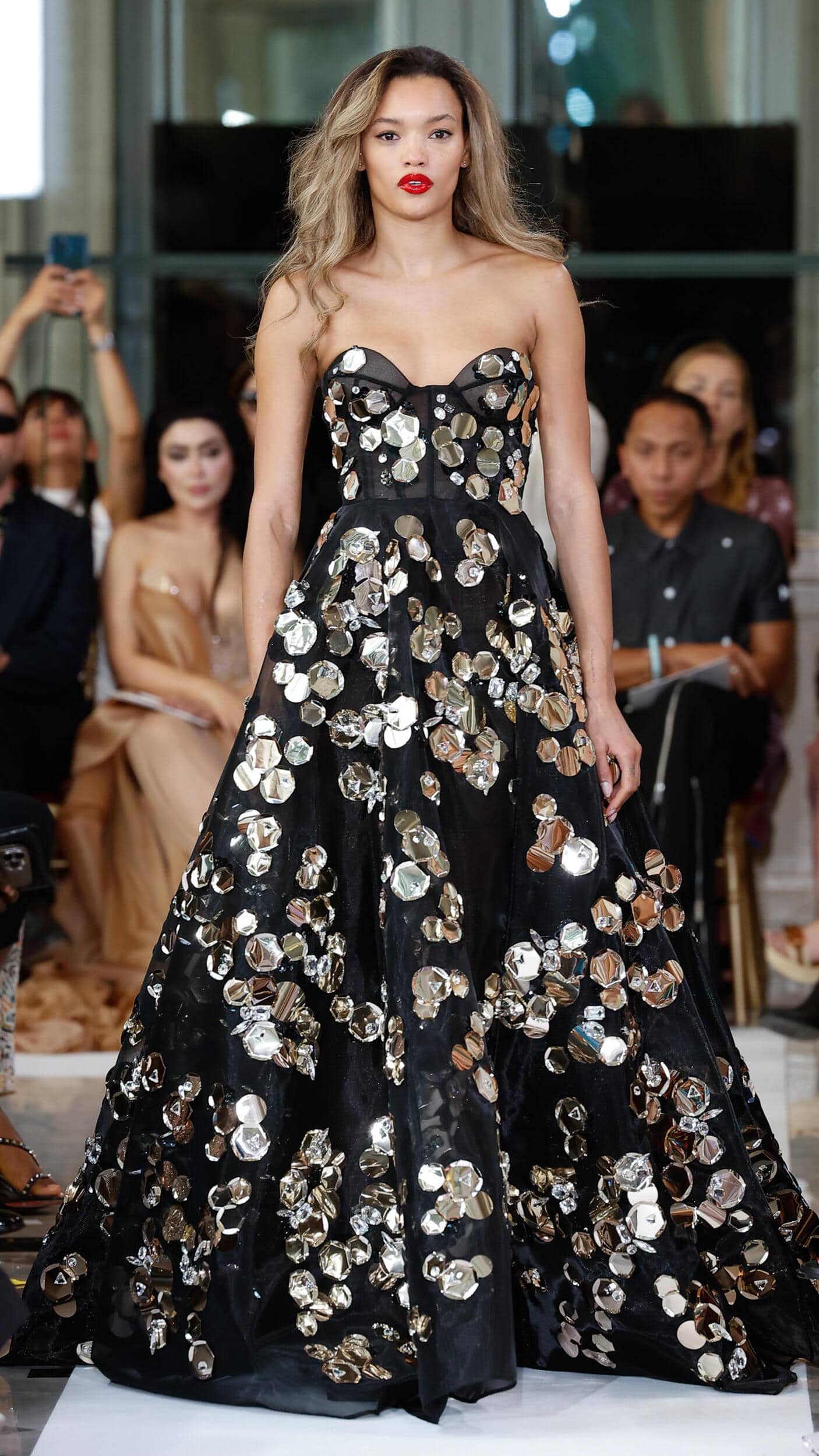 Fovari Fall 2023 Couture Fashion Show