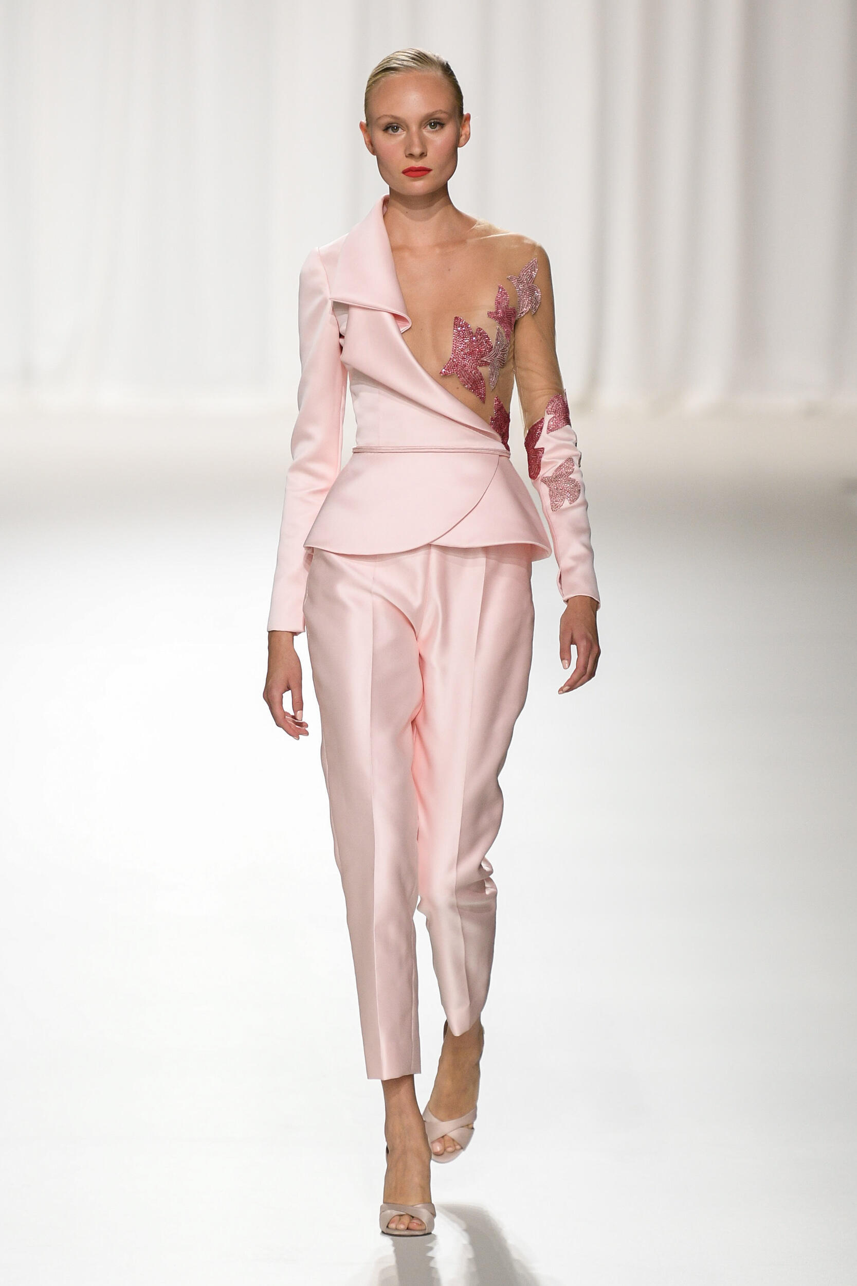 Rami Al Ali Fall 2023 Couture Fashion Show