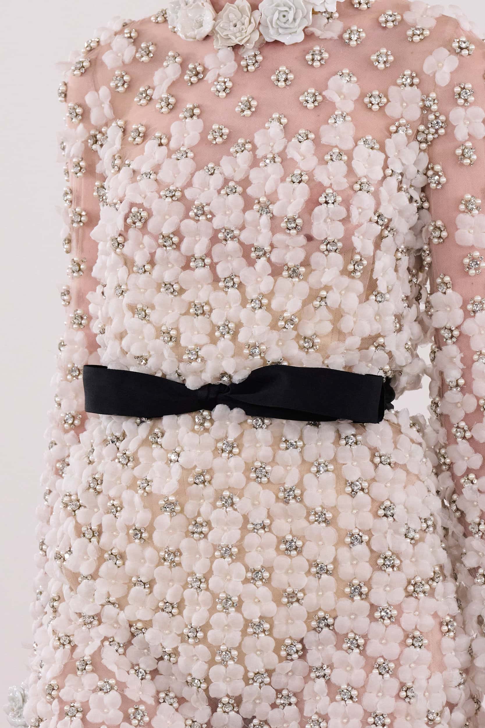 Giambattista Valli Fall 2023 Couture Fashion Show Details