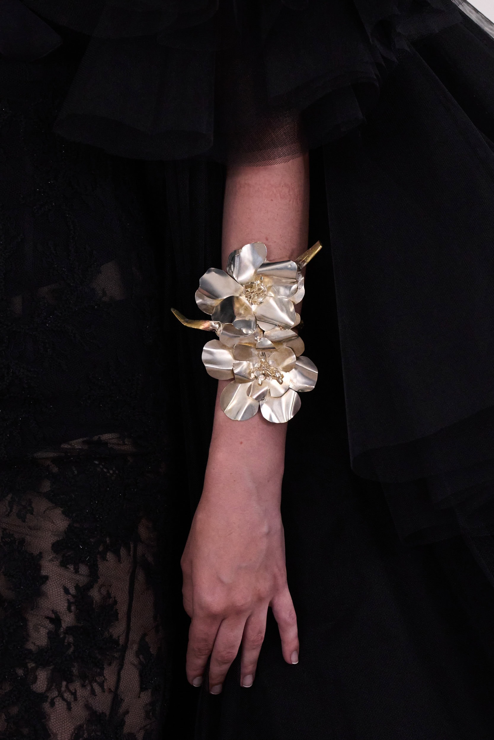 Giambattista Valli Fall 2023 Couture Fashion Show Details