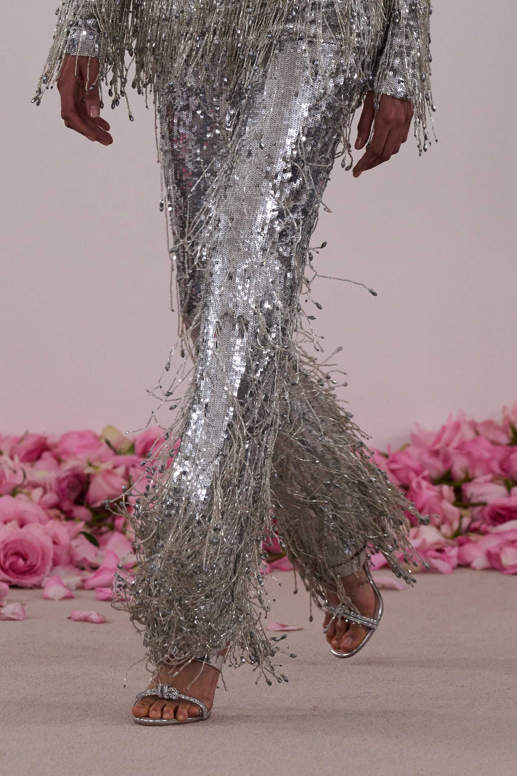 Giambattista Valli Fall 2023 Couture Fashion Show Details