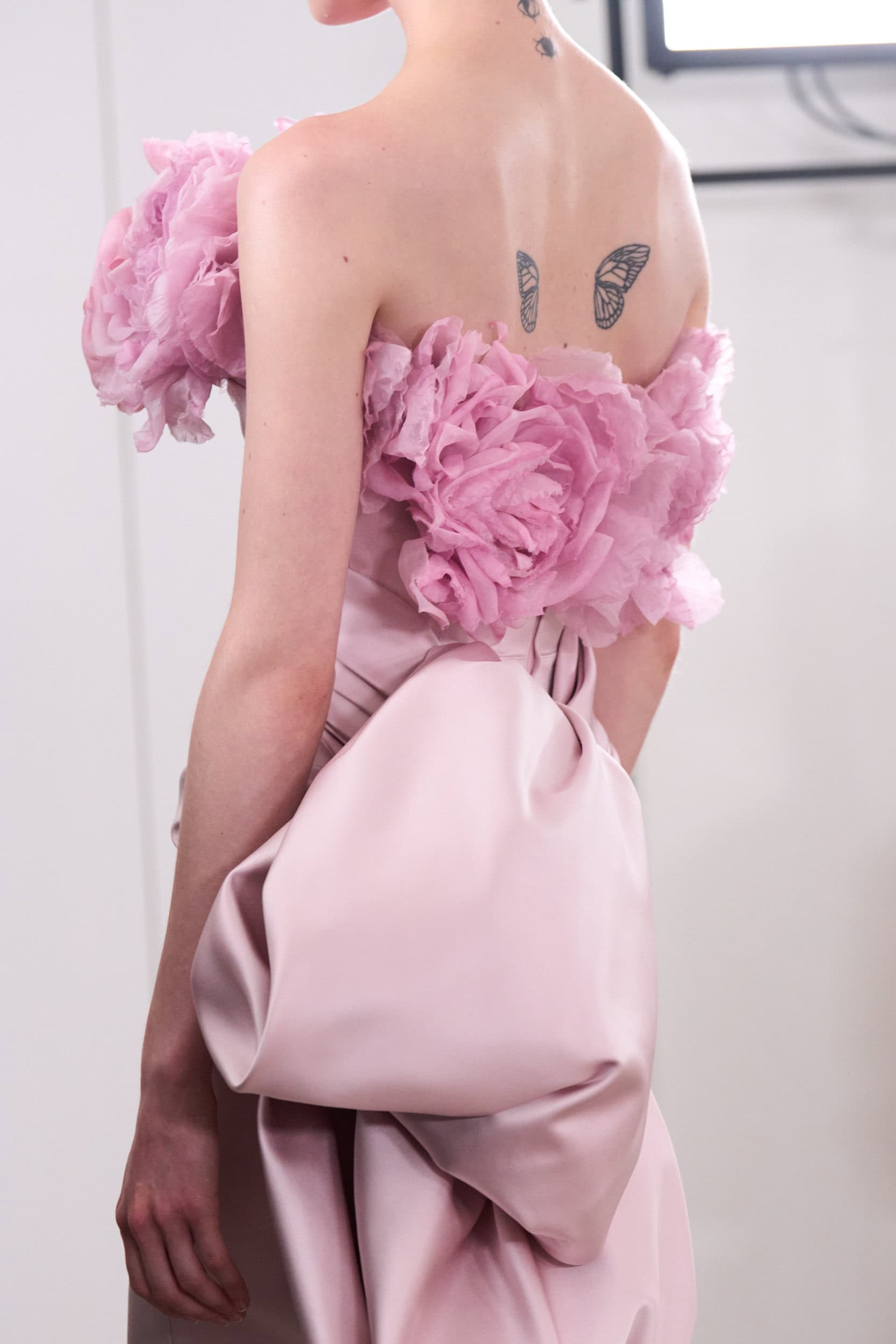 Giambattista Valli Fall 2023 Couture Fashion Show Details