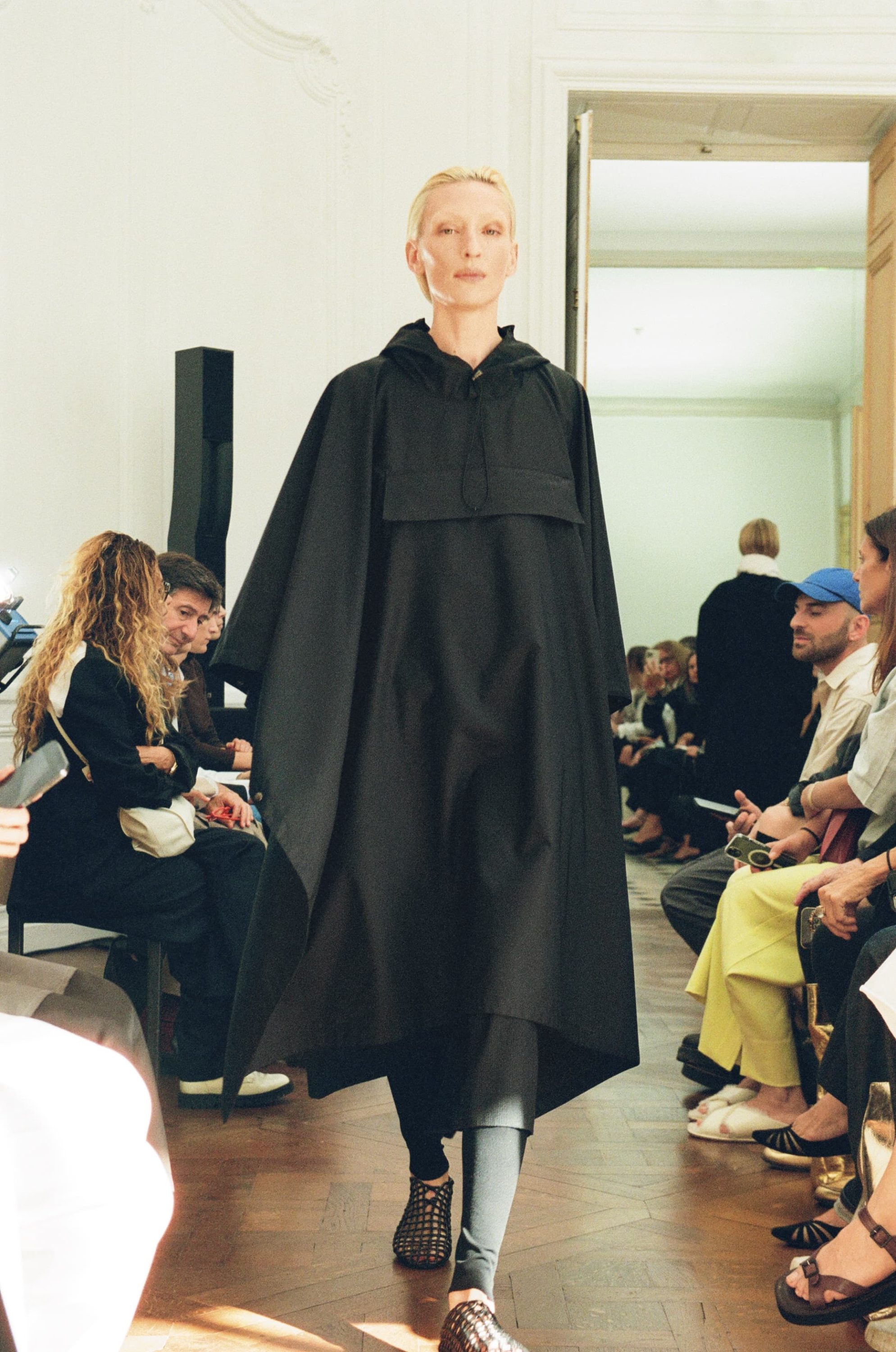 The Row Spring 2024 Fashion Show The Impression   TheRow Summer2024 Look11 Scaled 