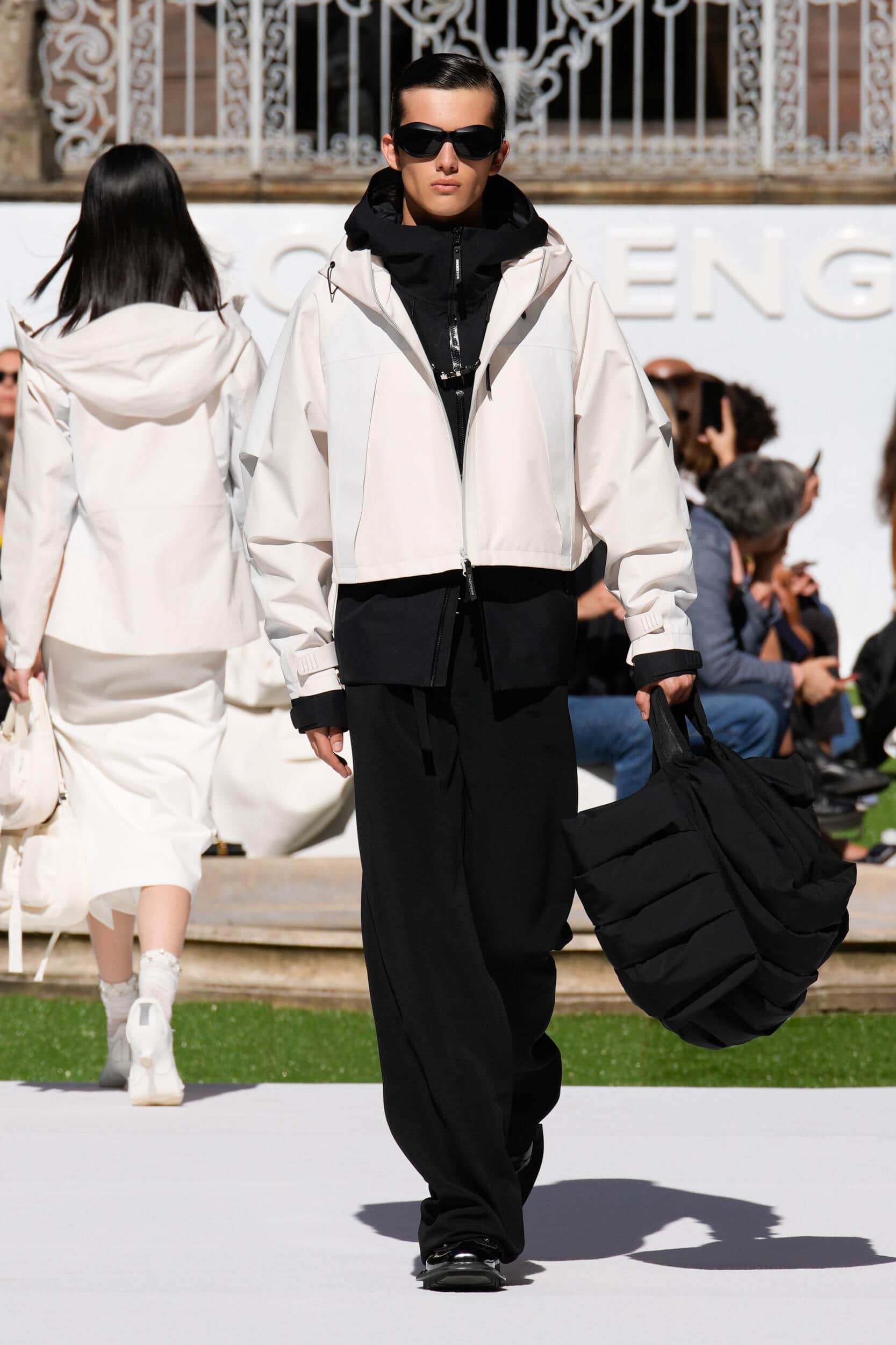 Bosideng Spring 2024 Fashion Show