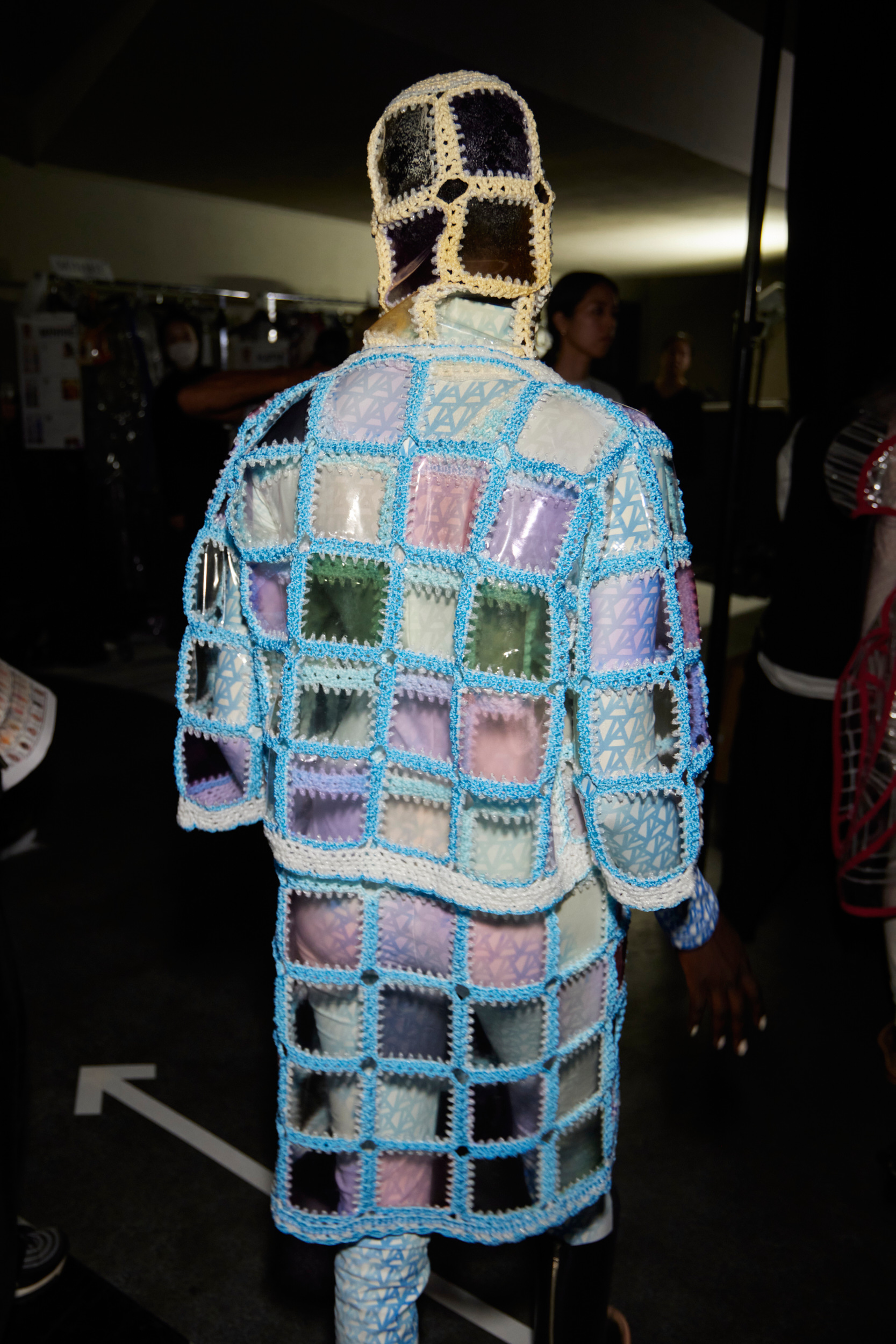 Anrealage Spring 2024 Fashion Show Backstage