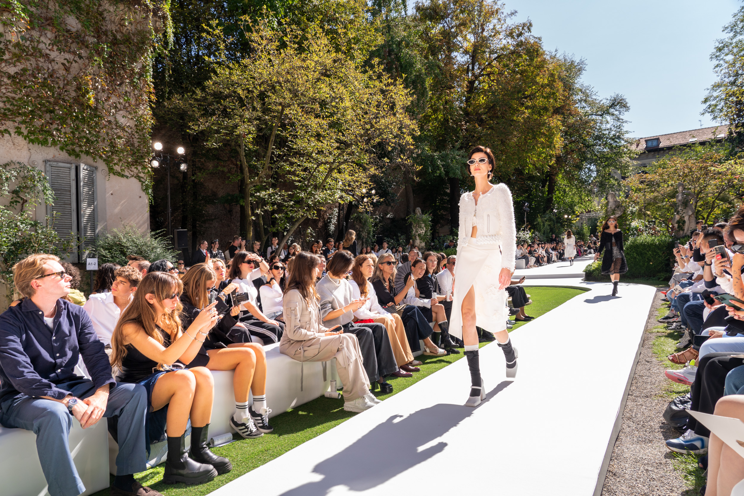 Bosideng Spring 2024 Fashion Show Atmosphere