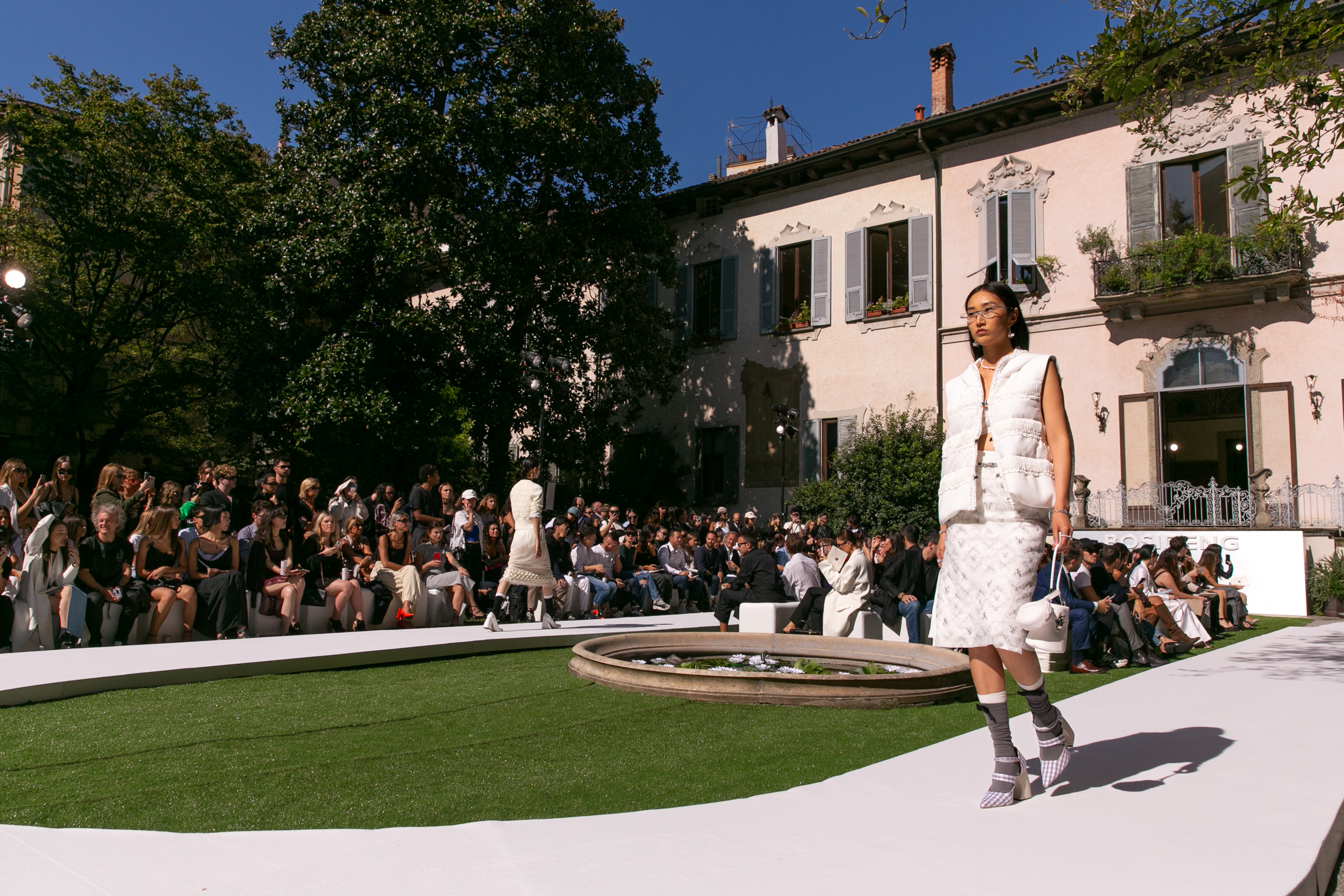 Bosideng Spring 2024 Fashion Show Atmosphere