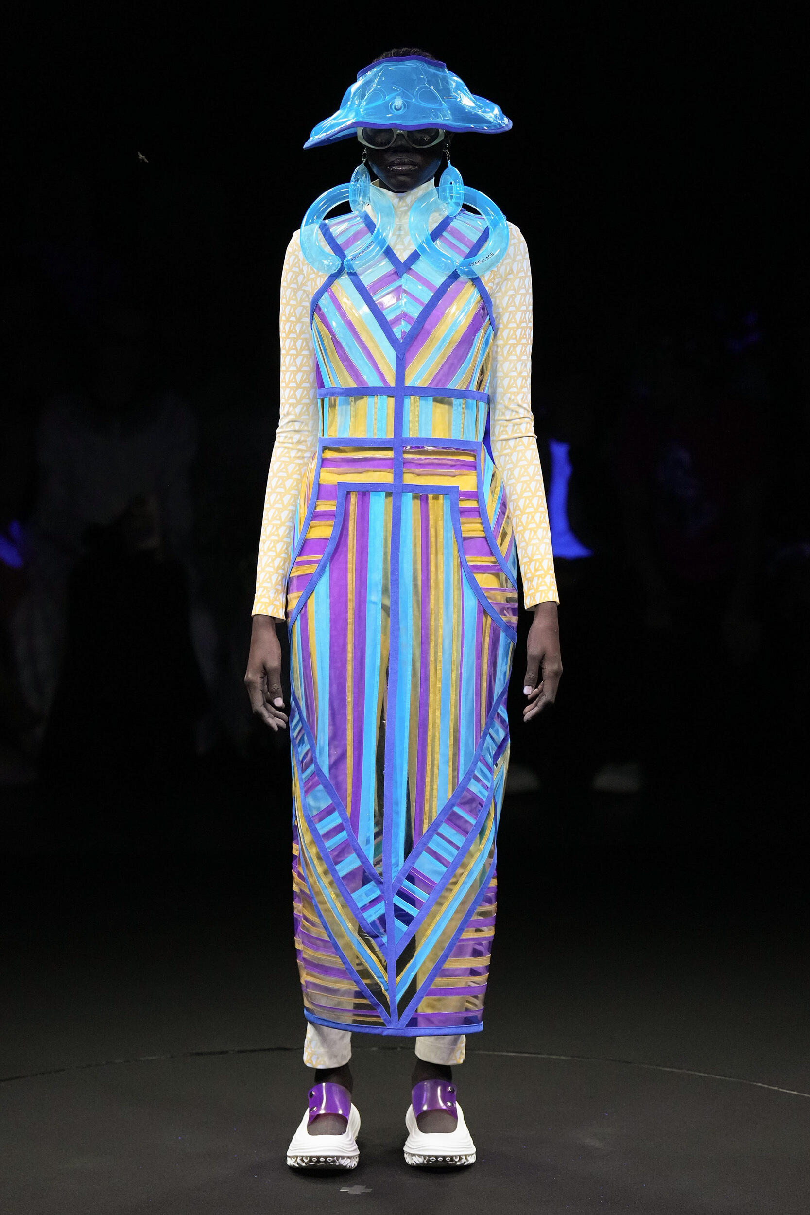 Anrealage Spring 2024 Fashion Show