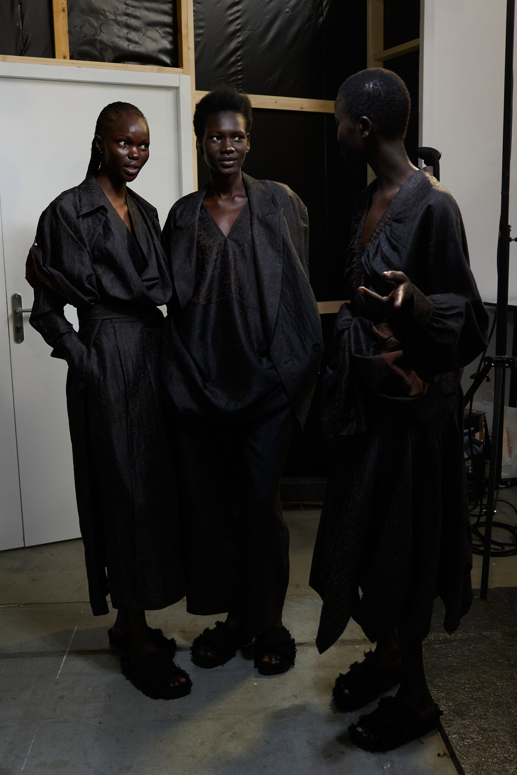 Dawei Studio Spring 2024 Fashion Show Backstage