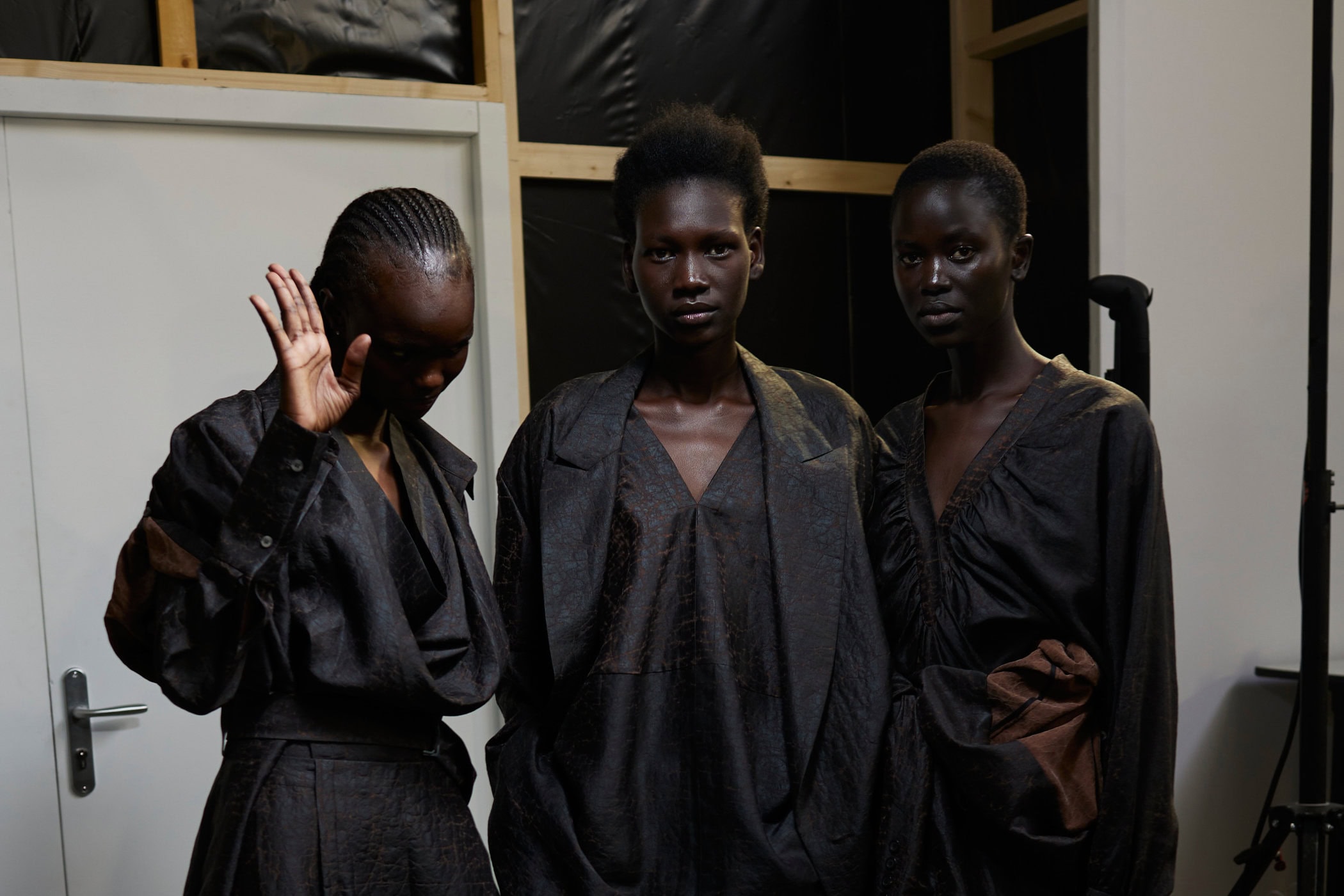 Dawei Studio Spring 2024 Fashion Show Backstage