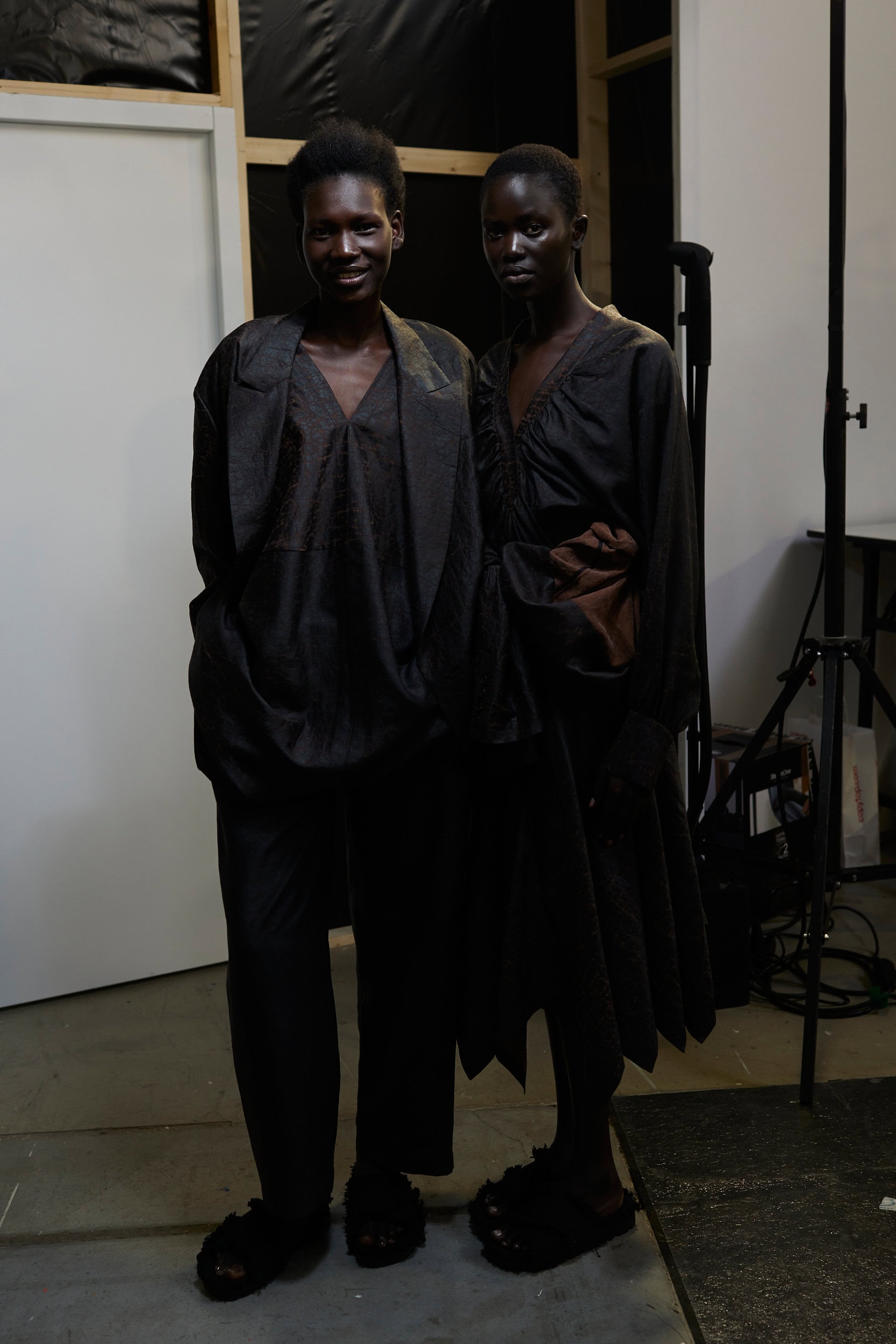 Dawei Studio Spring 2024 Fashion Show Backstage