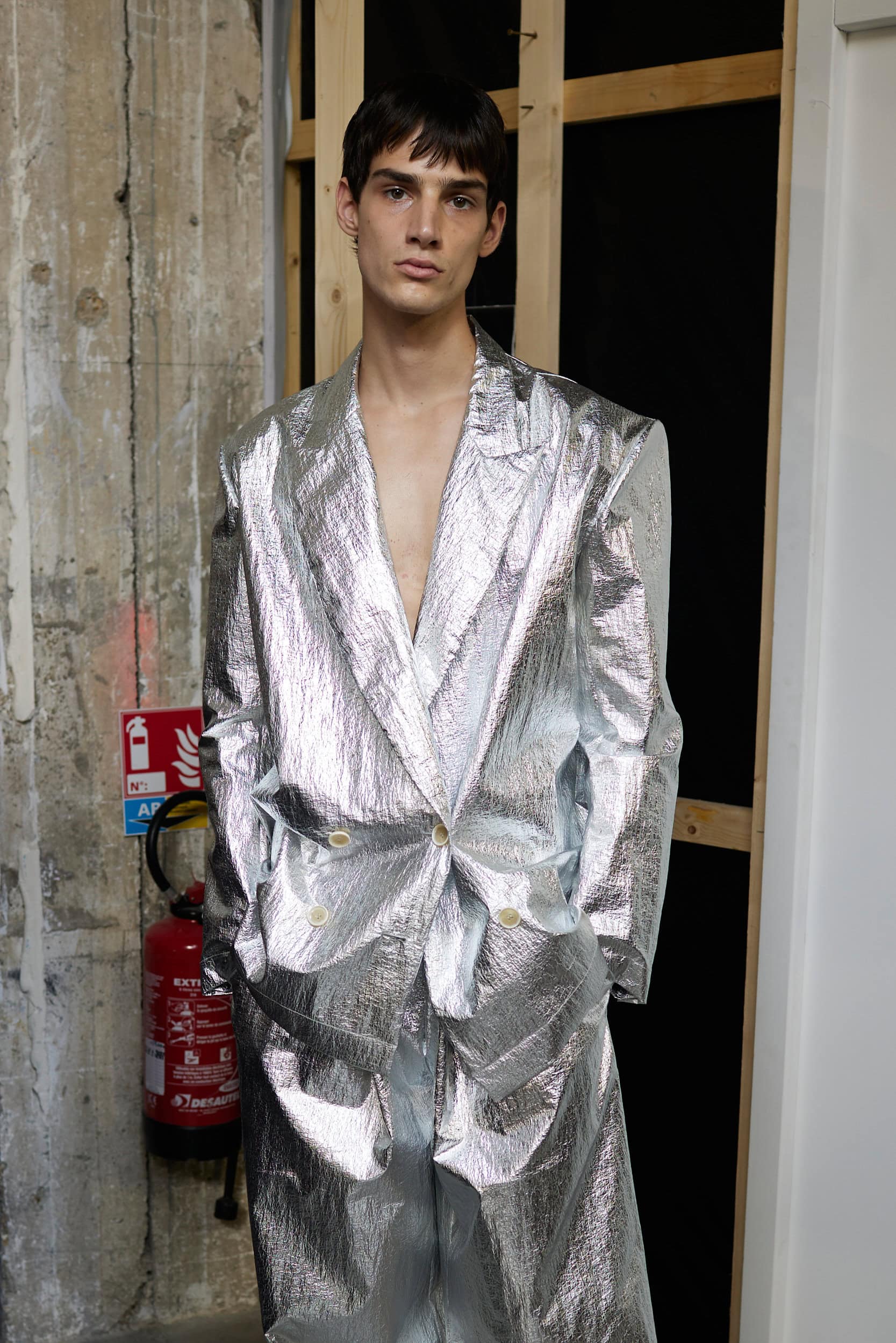 Dawei Studio Spring 2024 Fashion Show Backstage