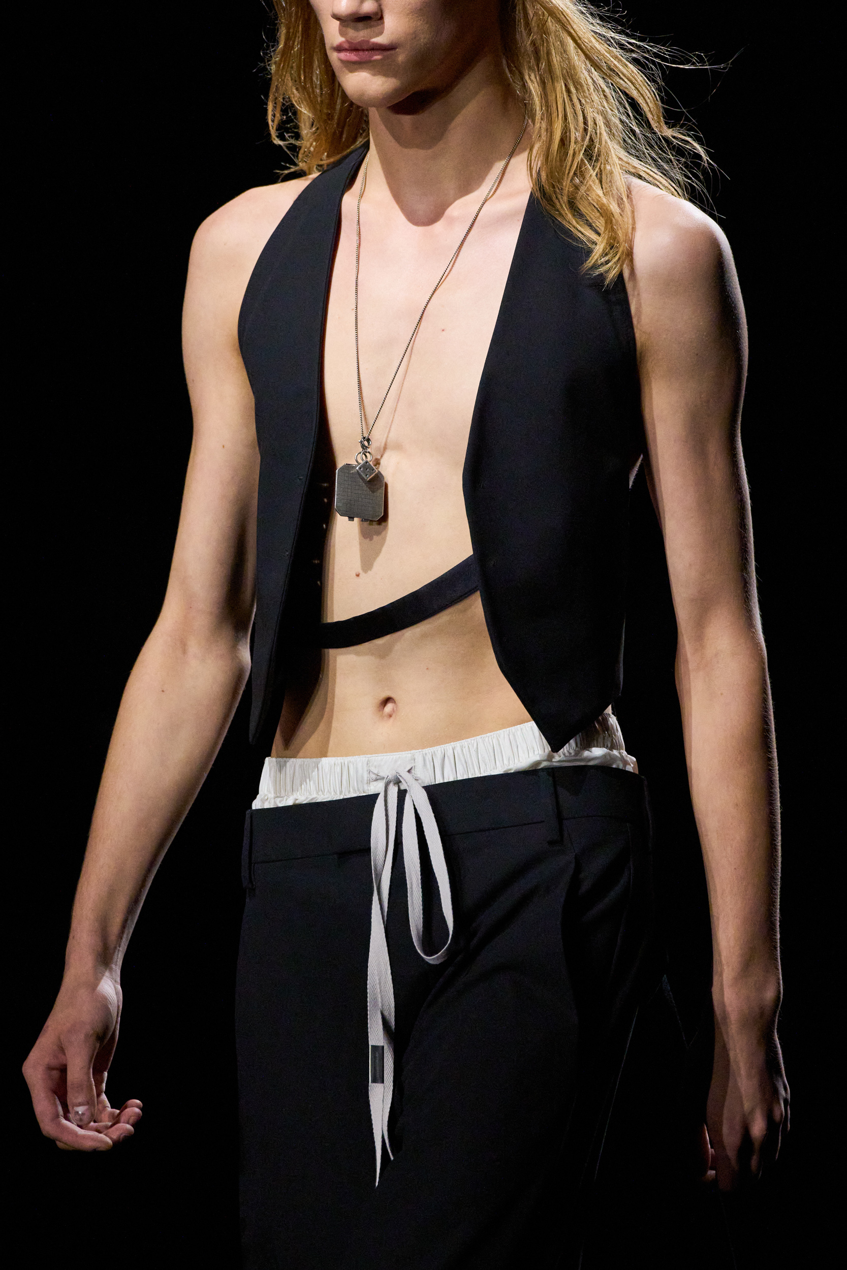 Ann Demeulemeester Spring 2024 Fashion Show Details