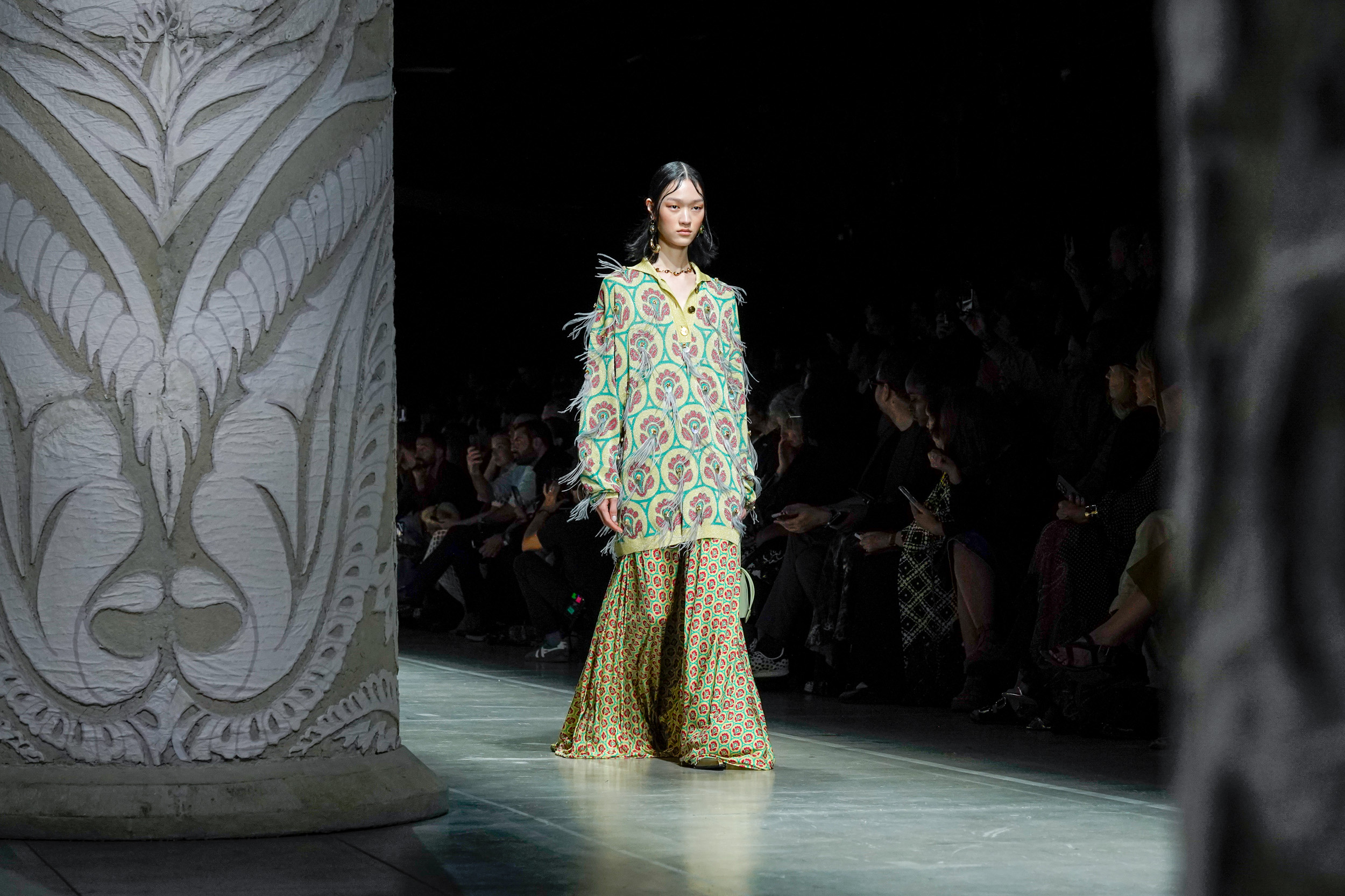 Etro Spring 2024 Fashion Show Atmosphere