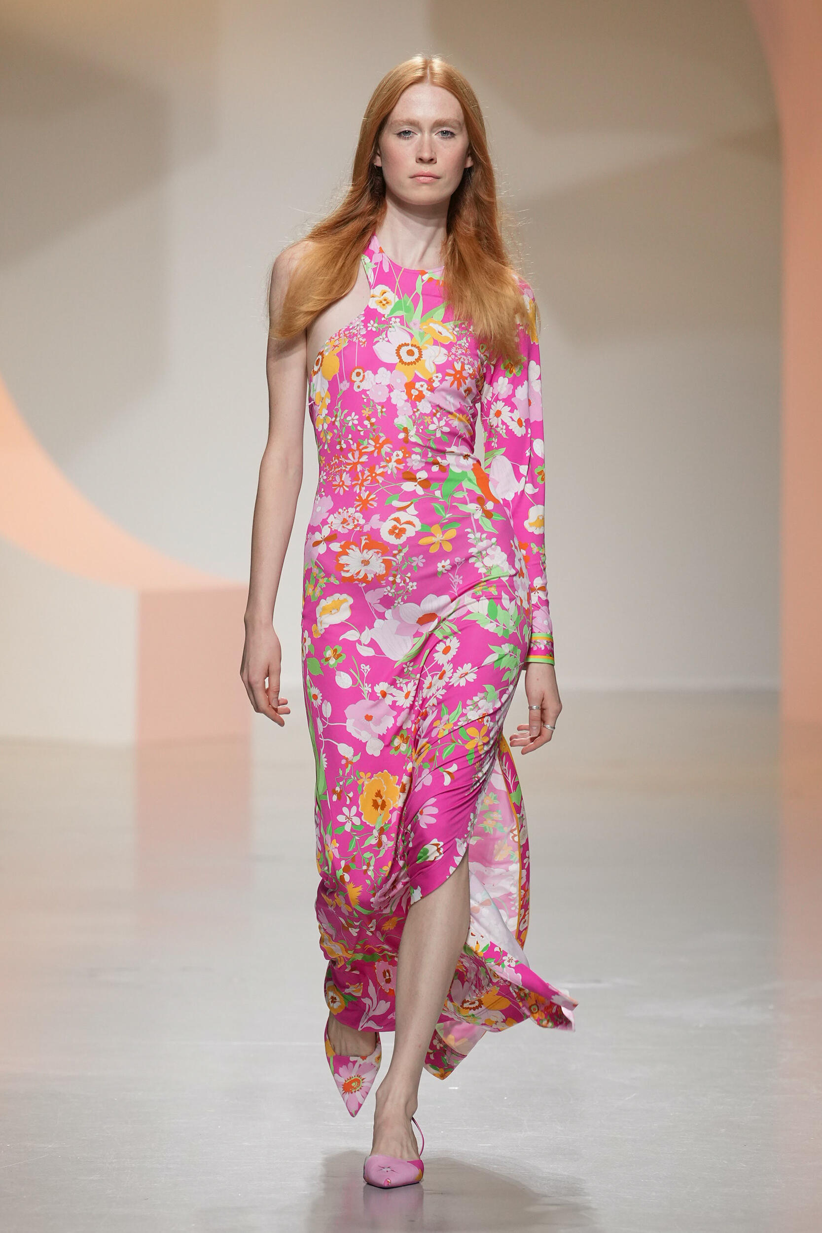 Leonard Paris Spring 2024 Fashion Show