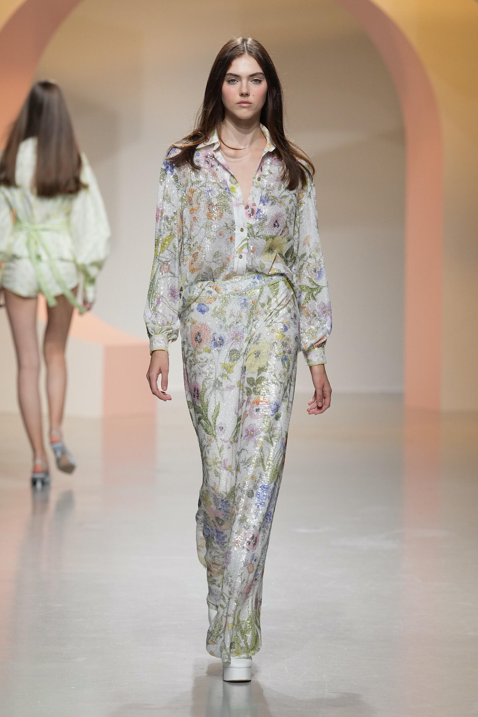 Leonard Paris Spring 2024 Fashion Show | The Impression