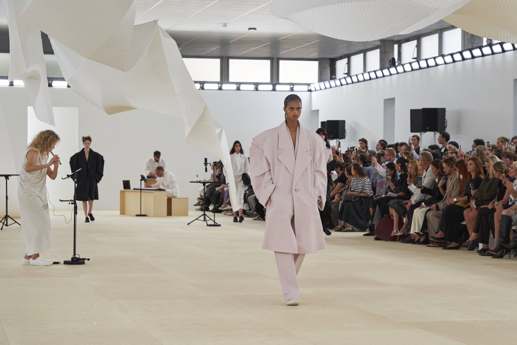 Issey Miyake Spring 2024 Fashion Show Atmosphere