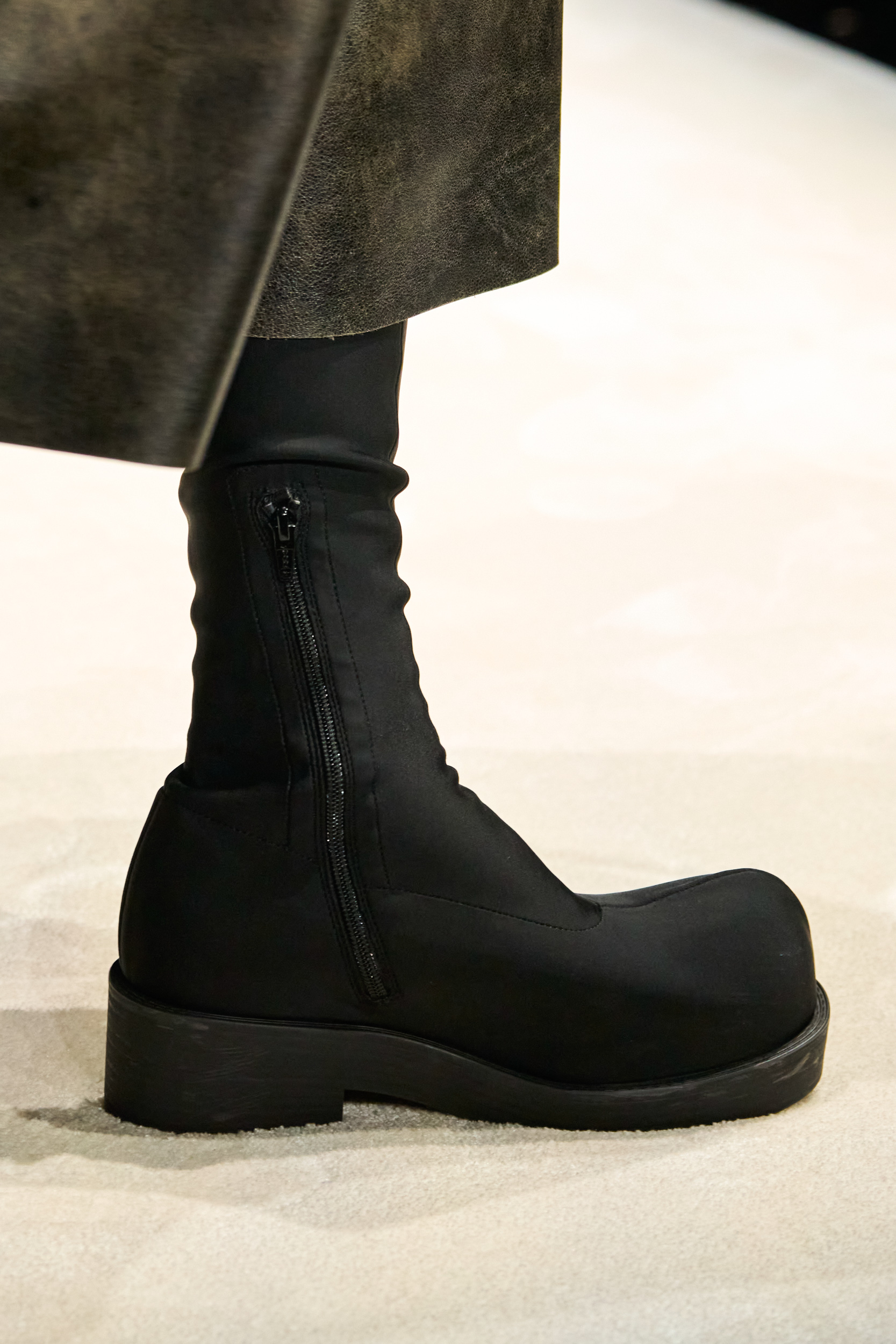 Mm6 Maison Margiela Spring 2024 Fashion Show Details