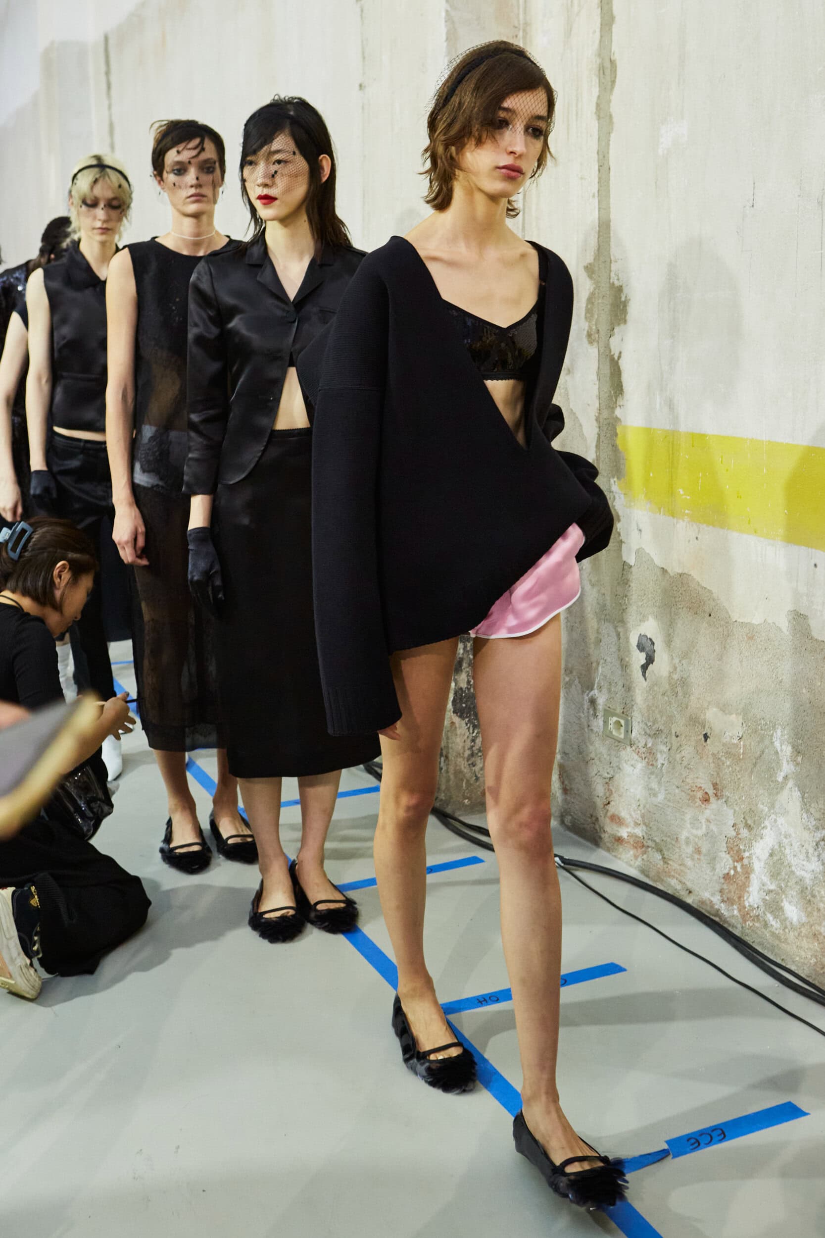 N 21 Spring 2024 Fashion Show Backstage