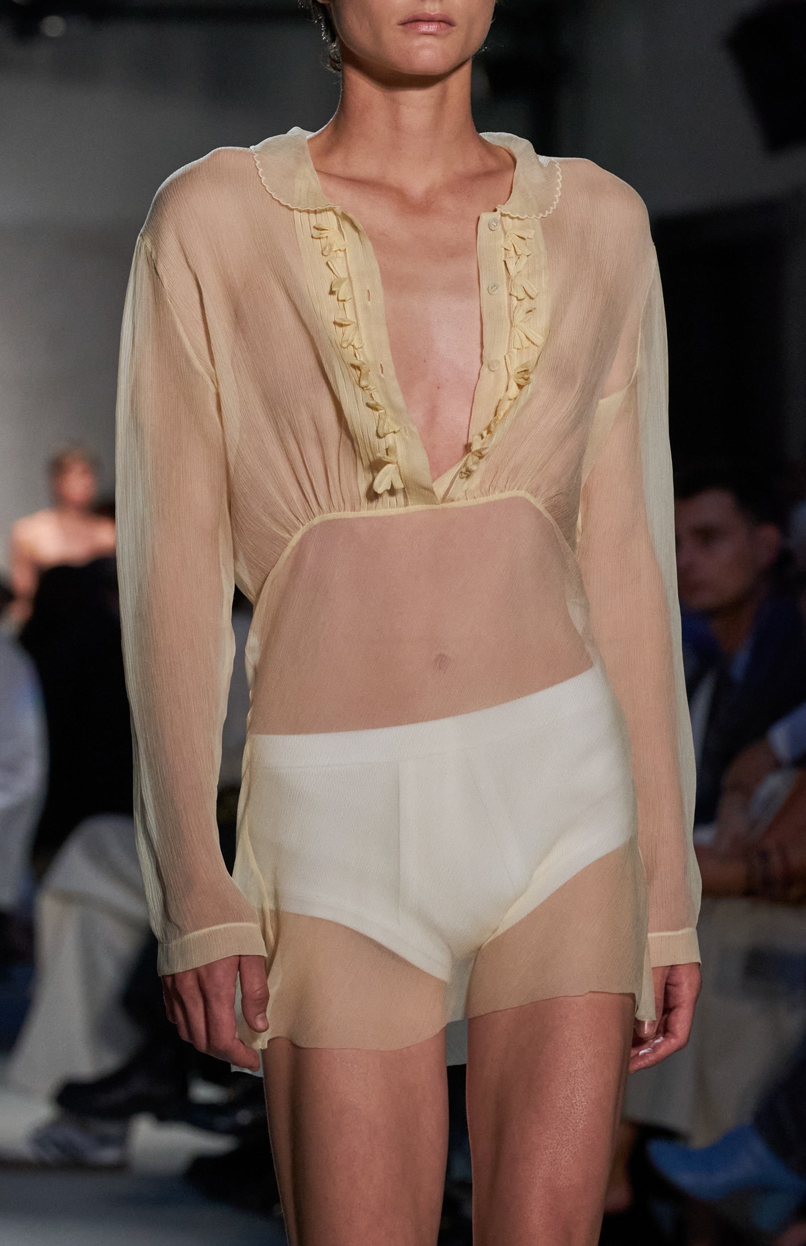 N21 Spring 2024 Fashion Show Details