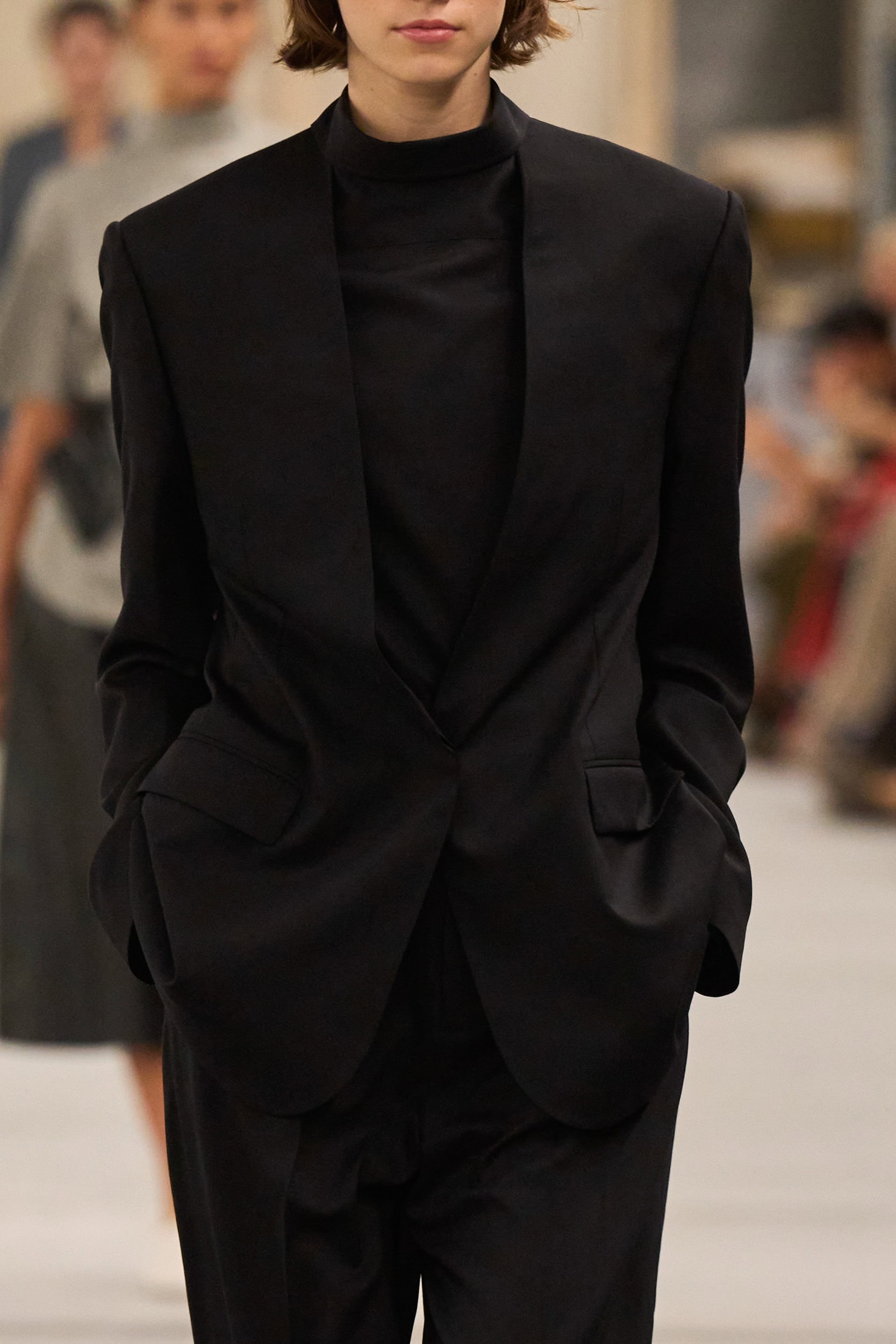 Tod S Spring 2024 Fashion Show Details
