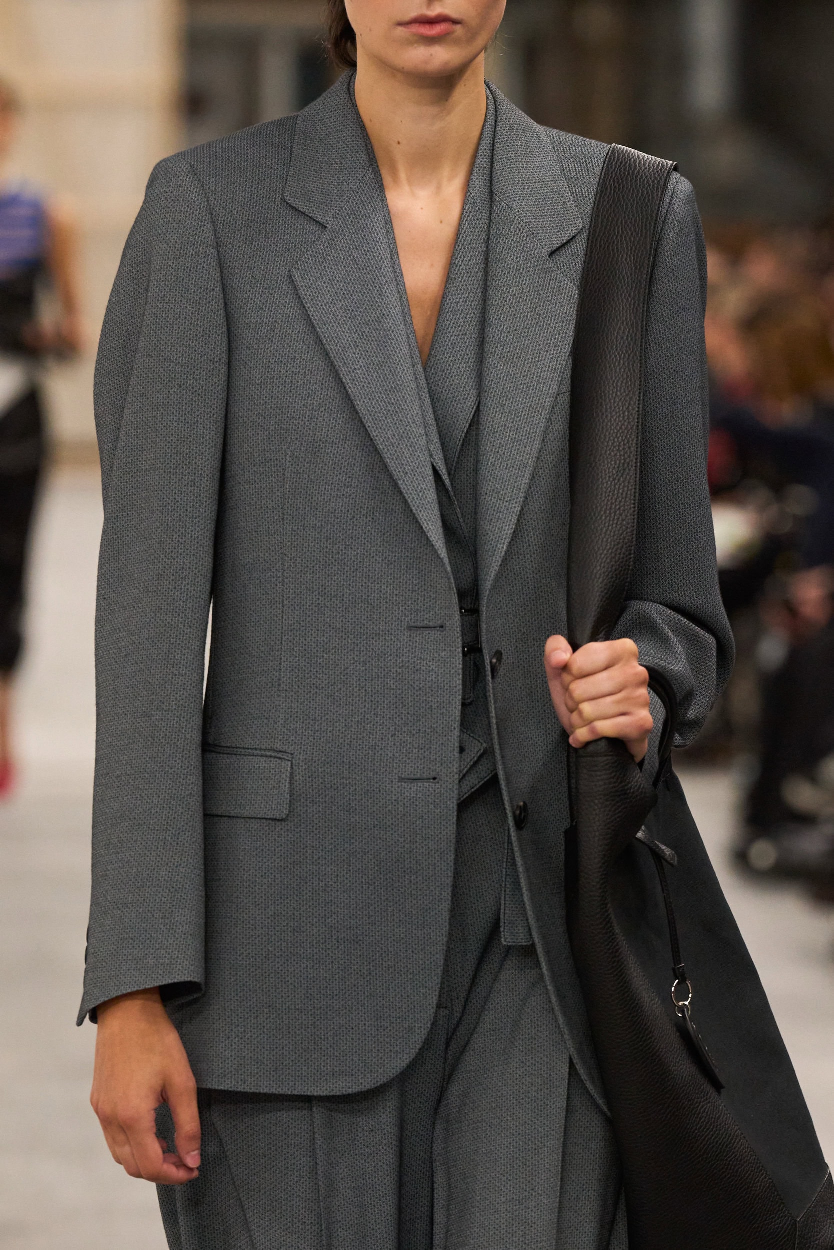Tod S Spring 2024 Fashion Show Details