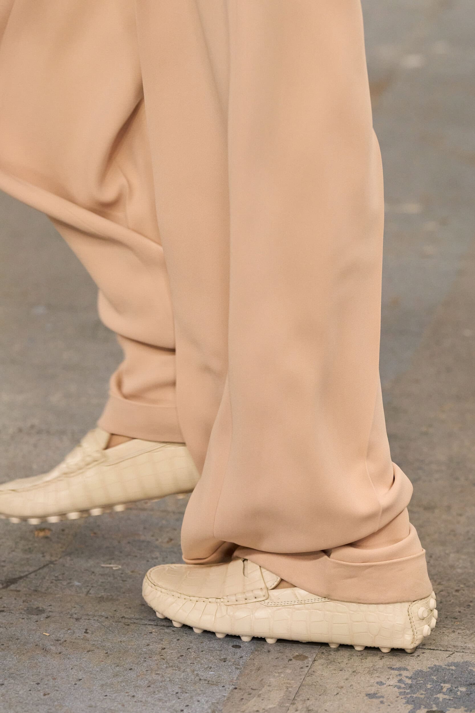Tod S Spring 2024 Fashion Show Details