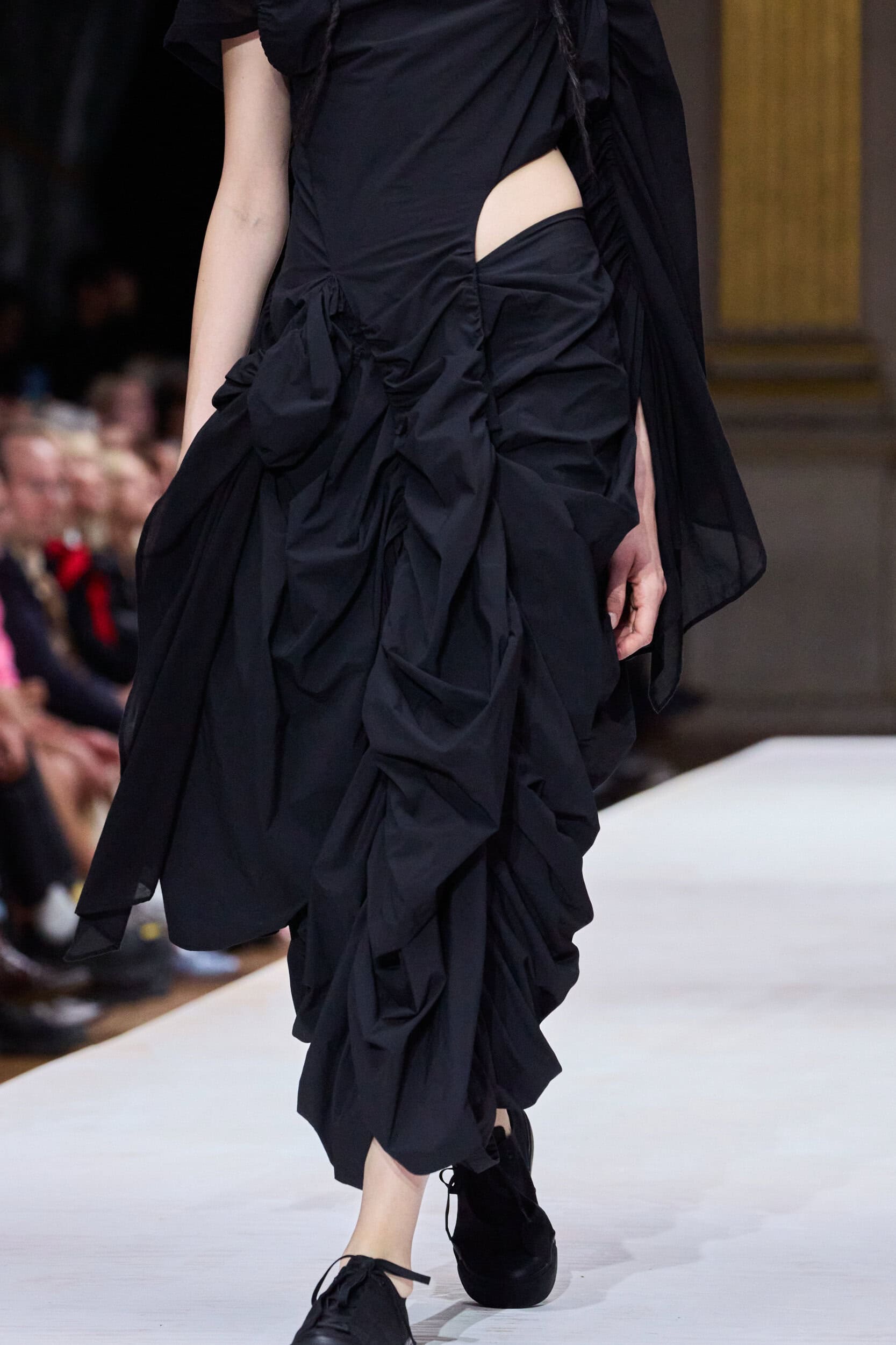Yohji Yamamoto Spring 2024 Fashion Show Details