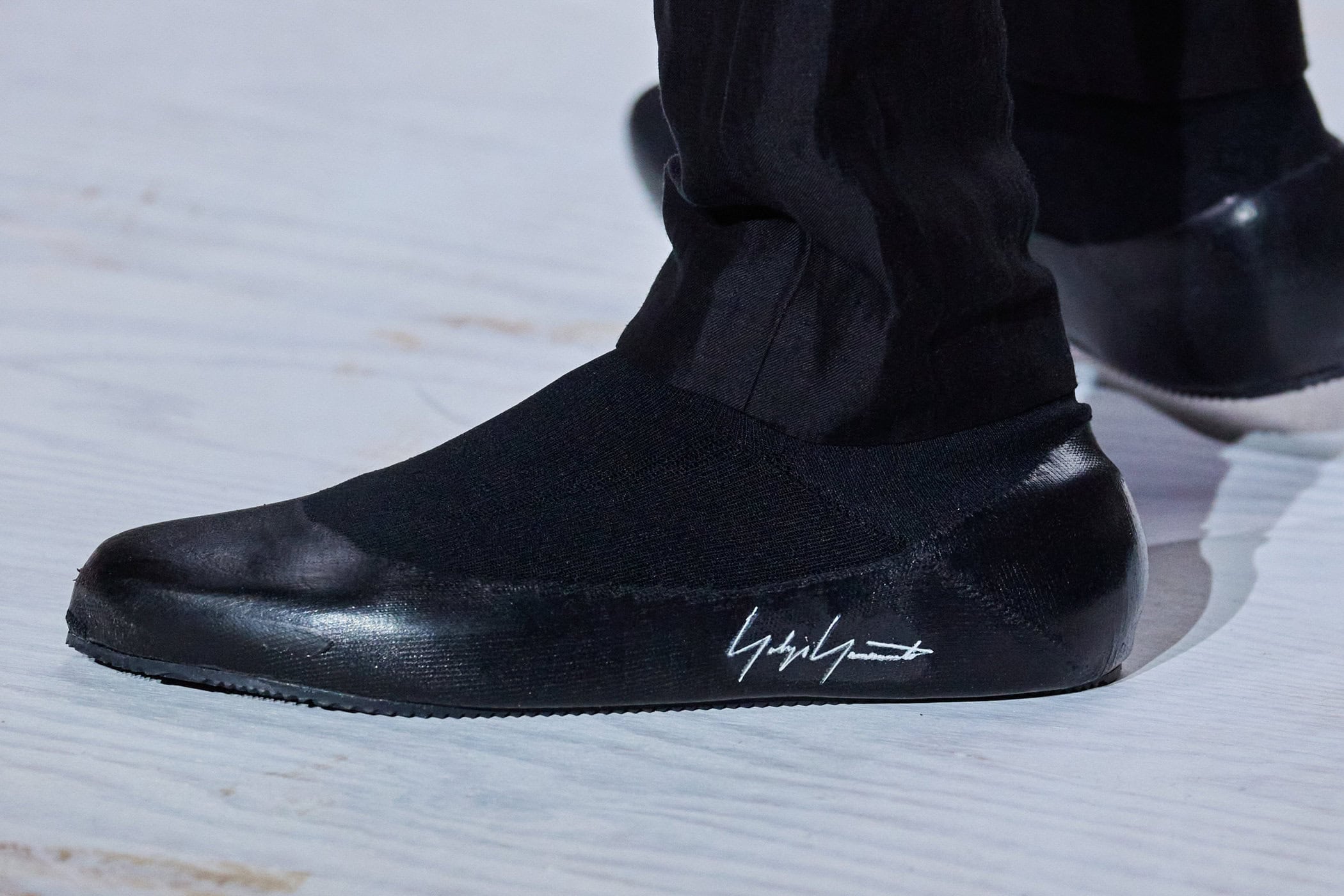 Yohji Yamamoto Spring 2024 Fashion Show Details