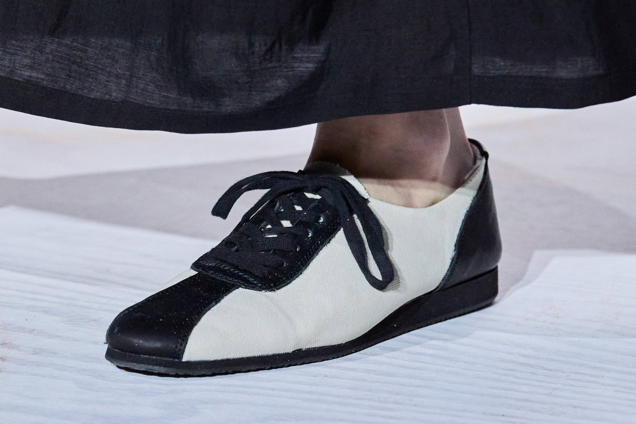 Yohji Yamamoto Spring 2024 Fashion Show Details