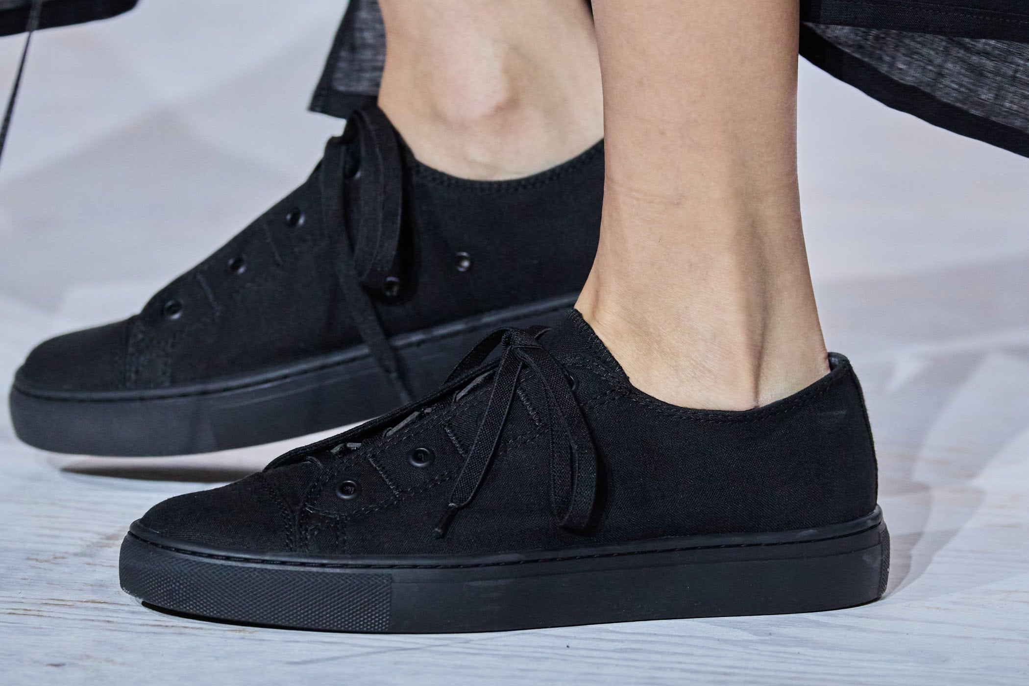 Yohji Yamamoto Spring 2024 Fashion Show Details