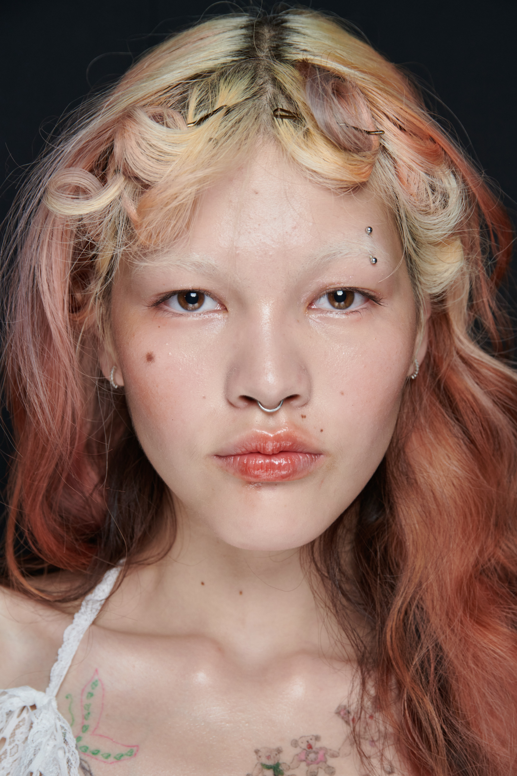 Yuhan Wang Spring 2024 Fashion Show Backstage