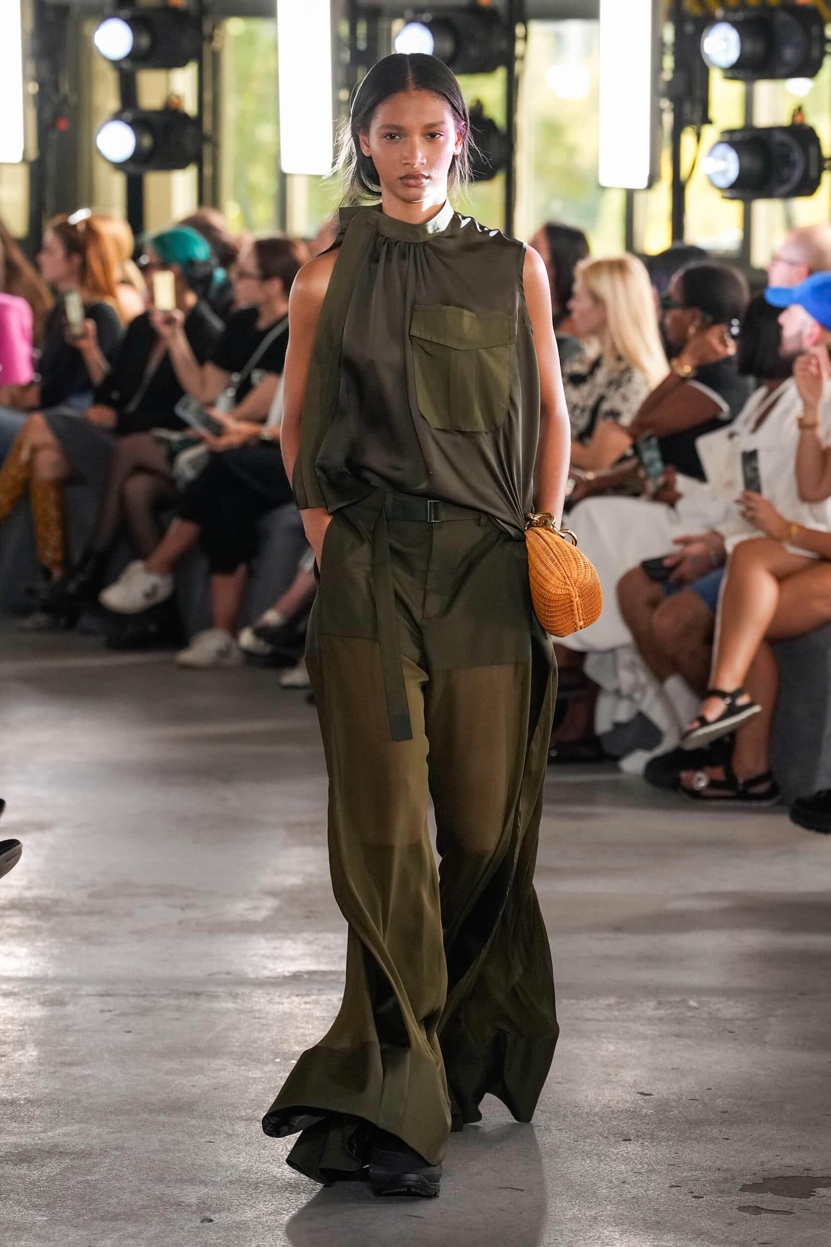 Chloé Spring 2023 Fashion Show Review