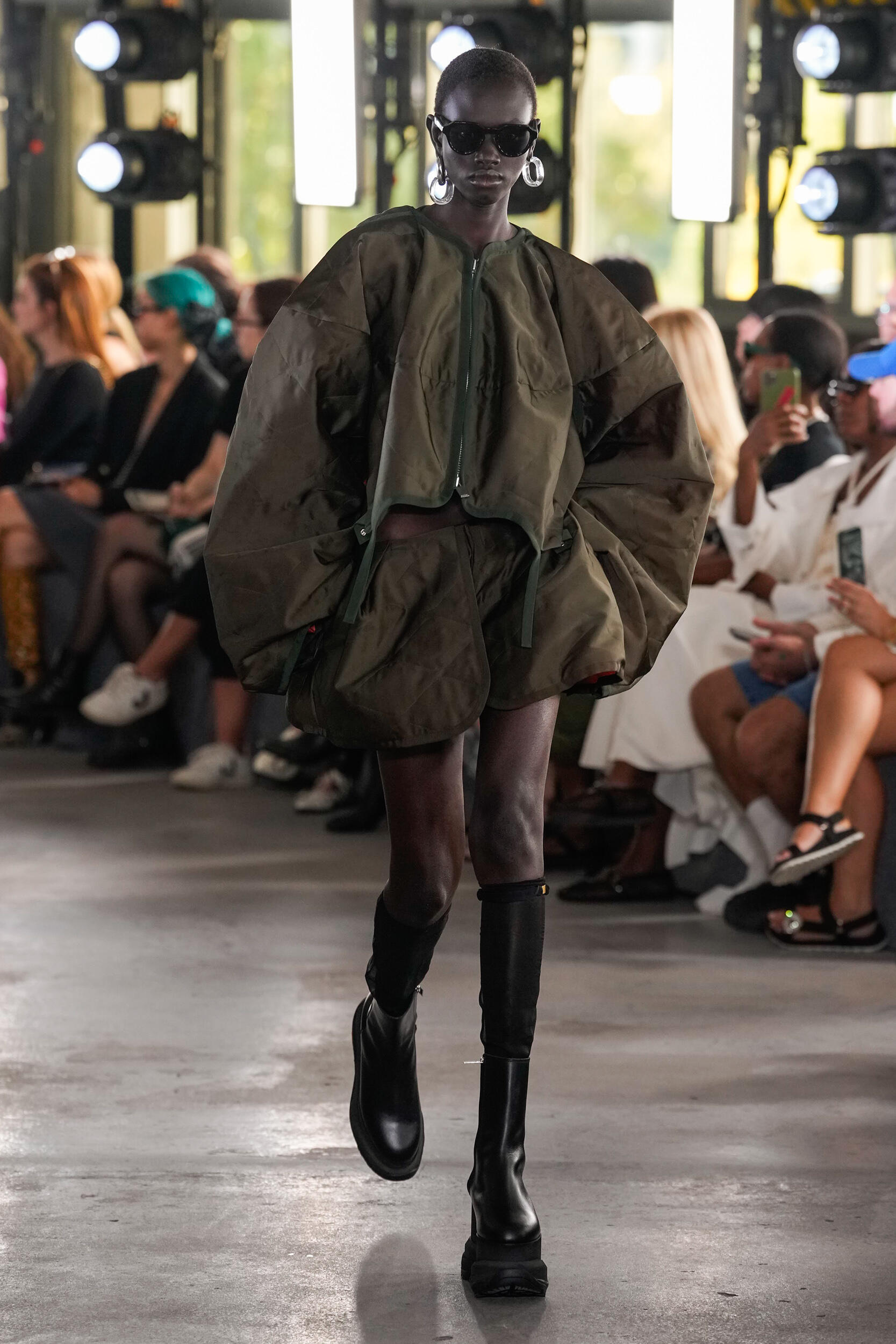 Sacai Spring 2024 Fashion Show