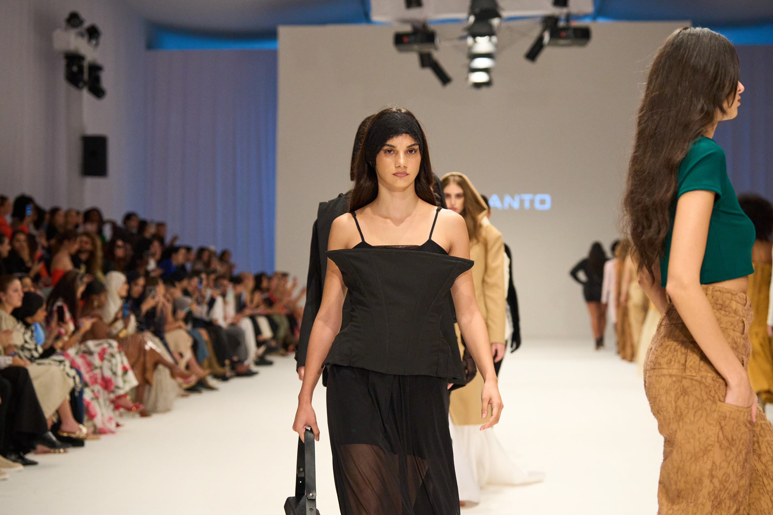 Weinsanto Spring 2024 Fashion Show 