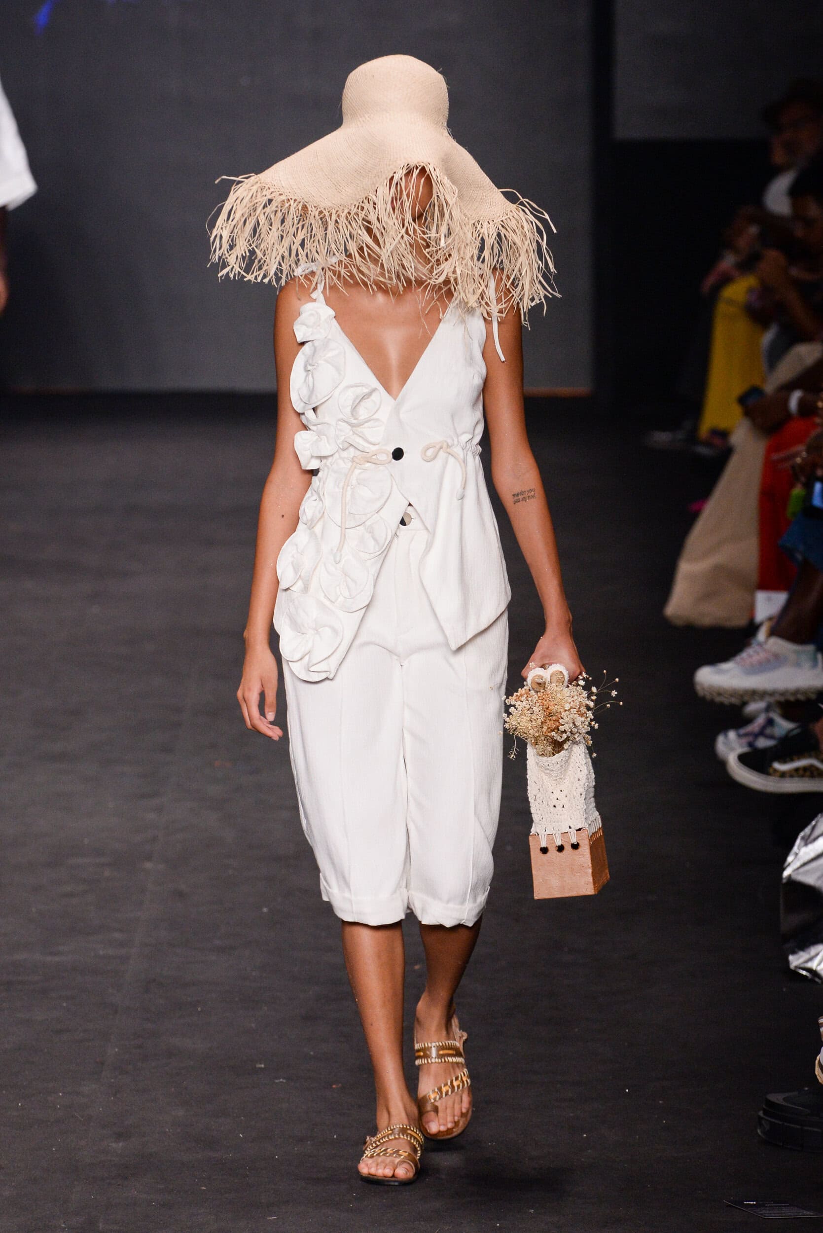 Santa Resistencia  Spring 2024 Fashion Show 