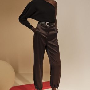 Max Mara Pre-Fall 2024 Fashion Show