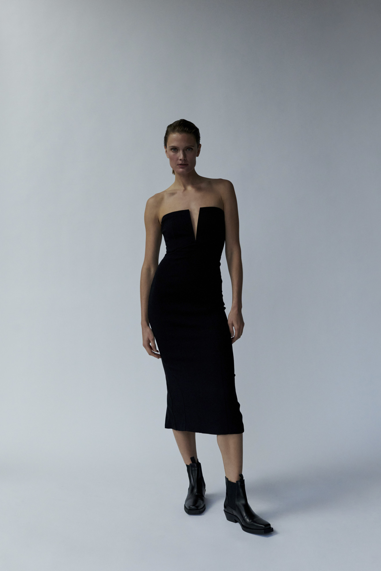 Roland Mouret Pre-Fall 2023 Collection