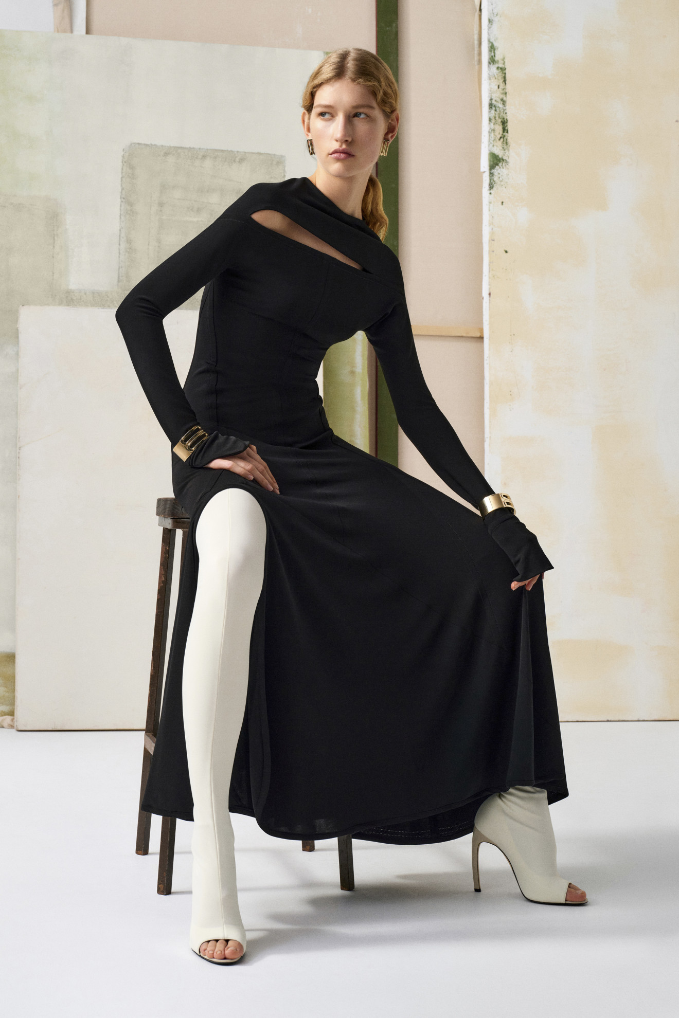Victoria Beckham Pre-Fall 2024 Fashion Show | The Impression