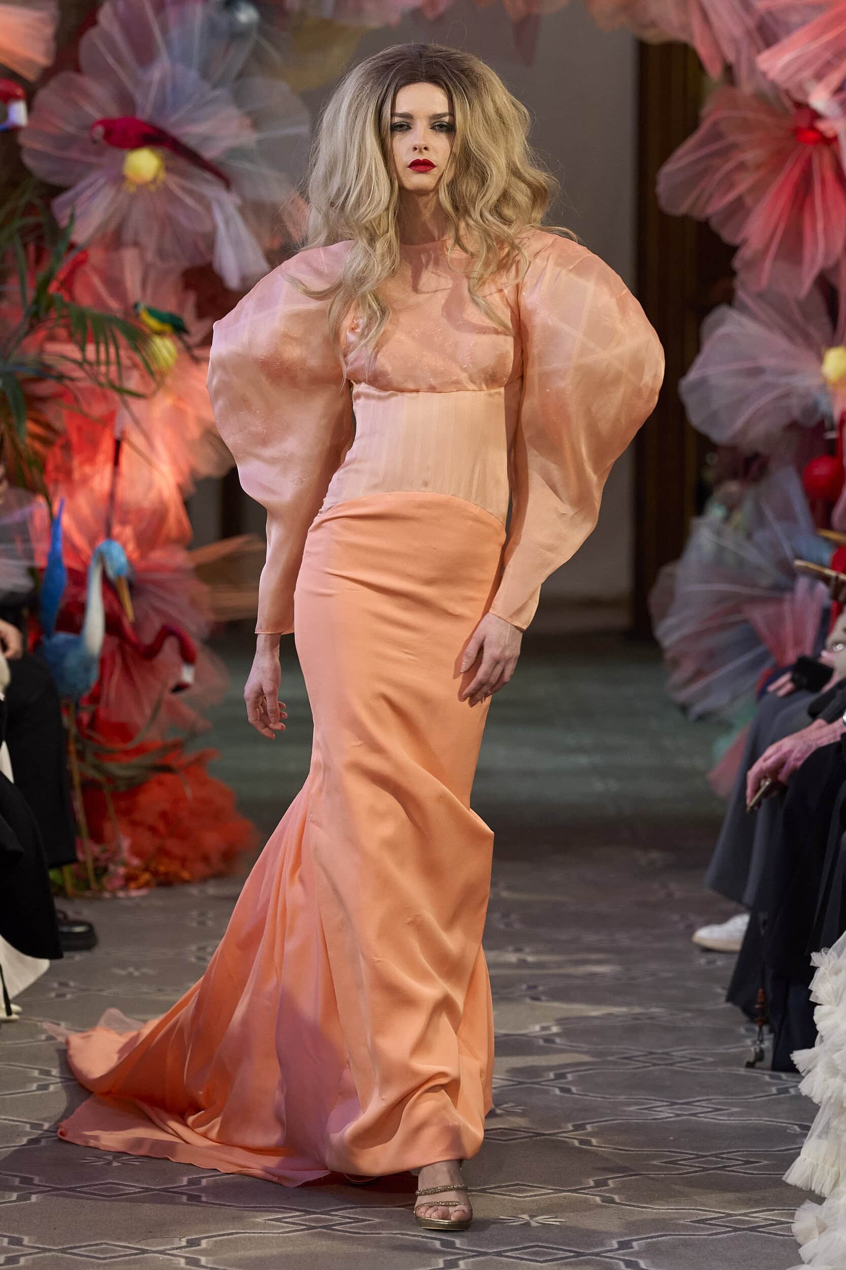 Lena Erziak Spring 2024 Couture Fashion Show